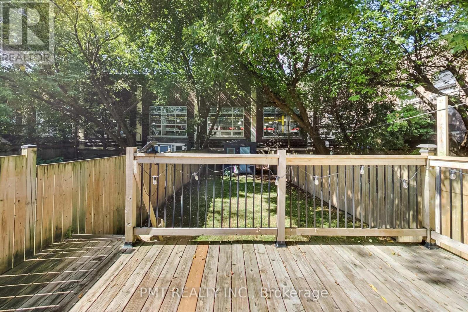 22 Connaught Avenue, Toronto, Ontario  M4L 2V9 - Photo 25 - E13793692