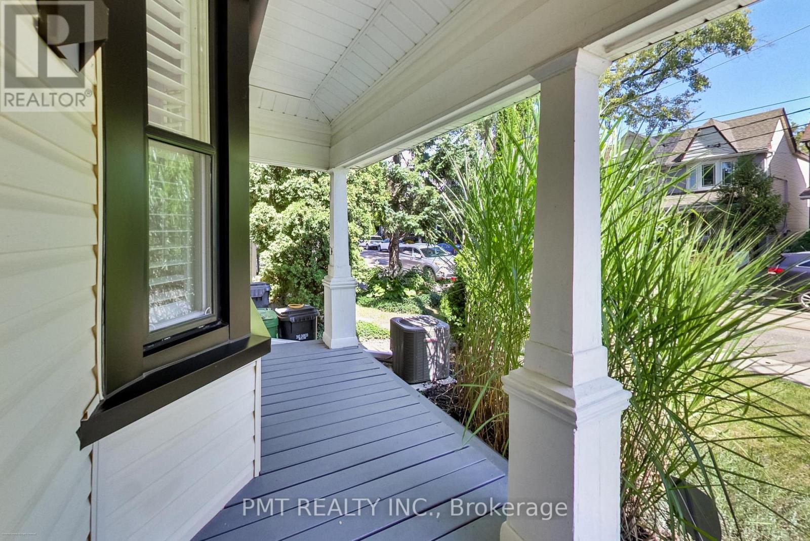 22 Connaught Avenue, Toronto, Ontario  M4L 2V9 - Photo 31 - E13793692