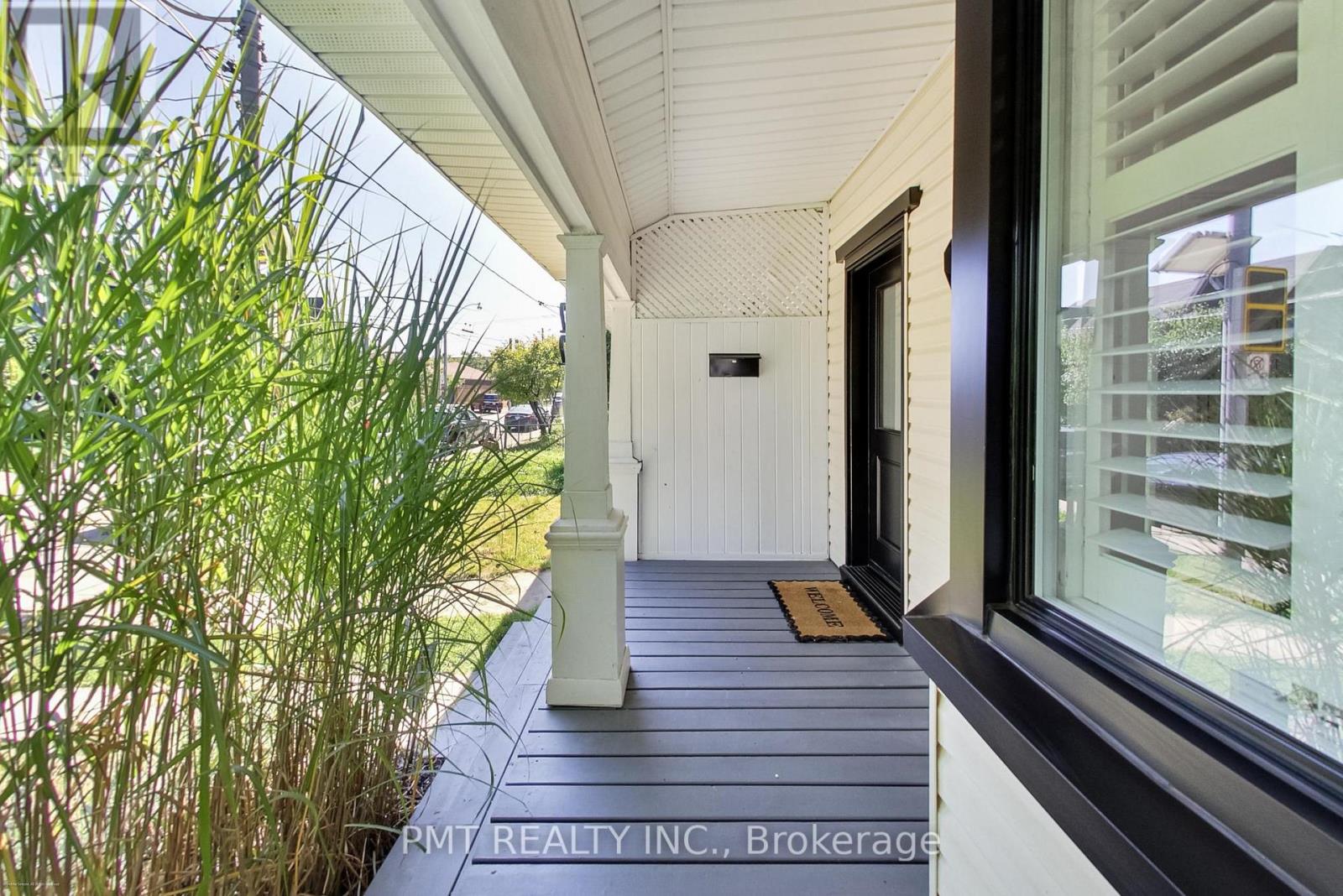 22 Connaught Avenue, Toronto, Ontario  M4L 2V9 - Photo 32 - E13793692