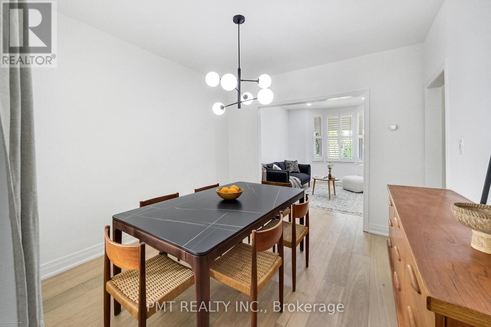 22 Connaught Avenue, Toronto, Ontario  M4L 2V9 - Photo 7 - E13793692