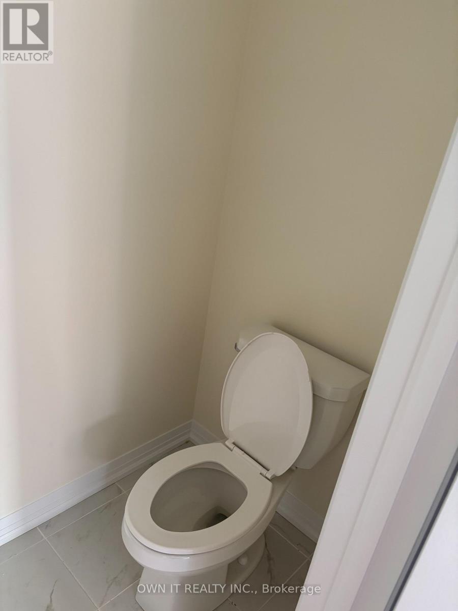 12 - 25 PRIYA LANE Toronto (Malvern) Ontario Canada M1B0E8 2