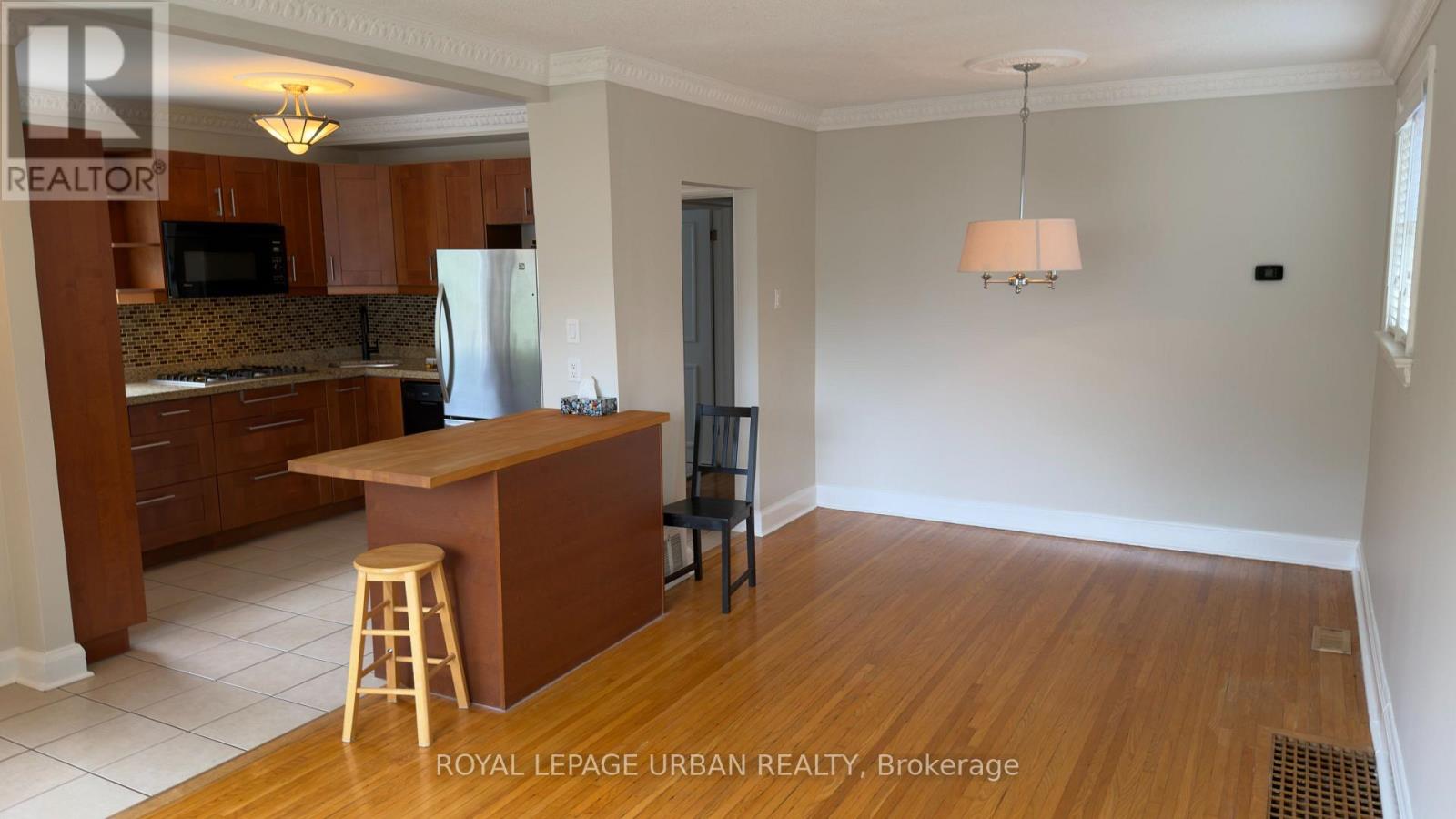 33 Amsterdam Avenue, Toronto (O'connor-Parkview), Ontario  M4B 2B9 - Photo 11 - E13793786