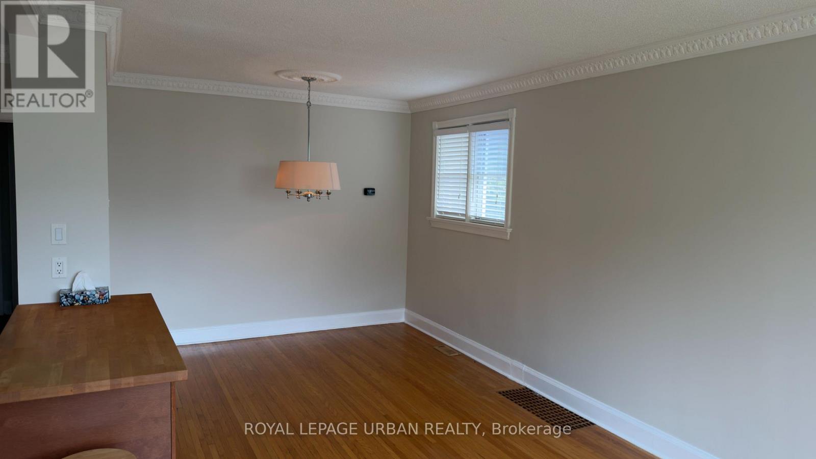 33 Amsterdam Avenue, Toronto (O'connor-Parkview), Ontario  M4B 2B9 - Photo 6 - E13793786