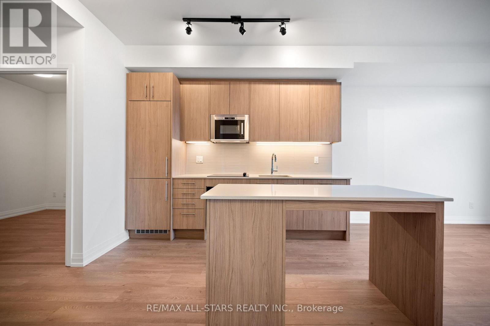 1811 - 286 Main Street, Toronto, Ontario  M4C 0B3 - Photo 13 - E13793858