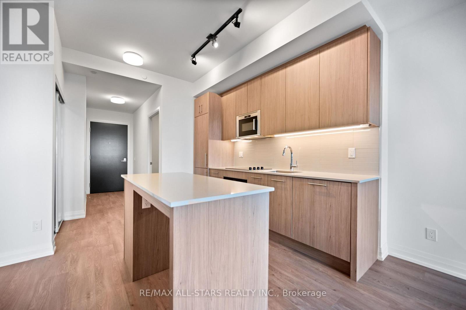 1811 - 286 Main Street, Toronto, Ontario  M4C 0B3 - Photo 17 - E13793858