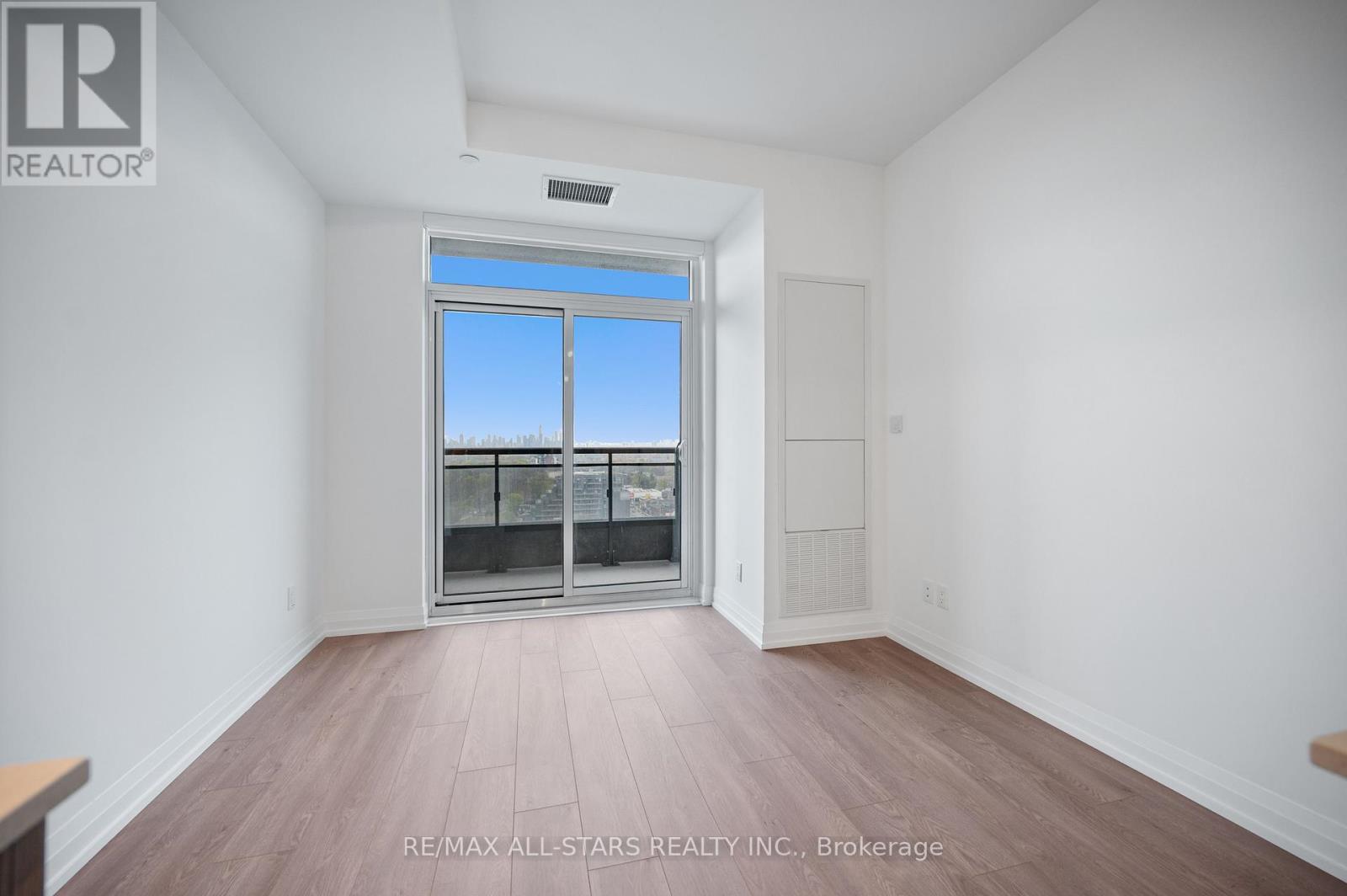 1811 - 286 Main Street, Toronto, Ontario  M4C 0B3 - Photo 19 - E13793858