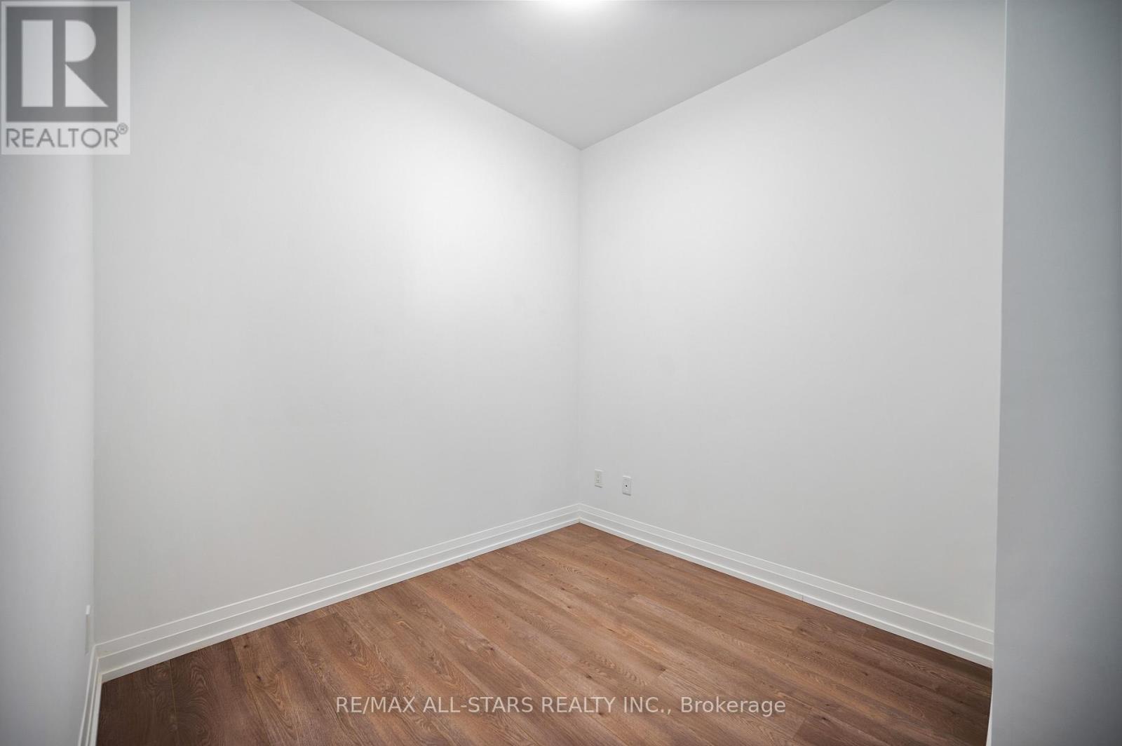 1811 - 286 Main Street, Toronto, Ontario  M4C 0B3 - Photo 28 - E13793858