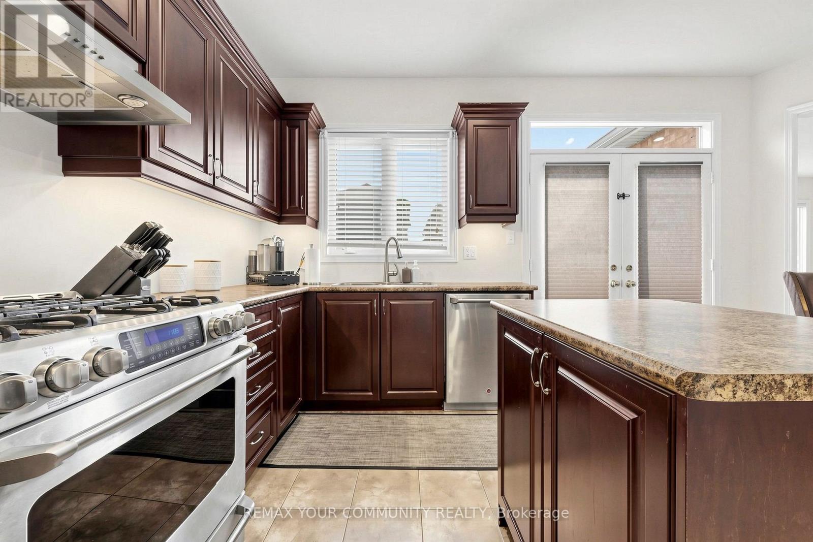 11 Trudeau Drive, Vaughan, Ontario  L4H 0T9 - Photo 6 - N13793718