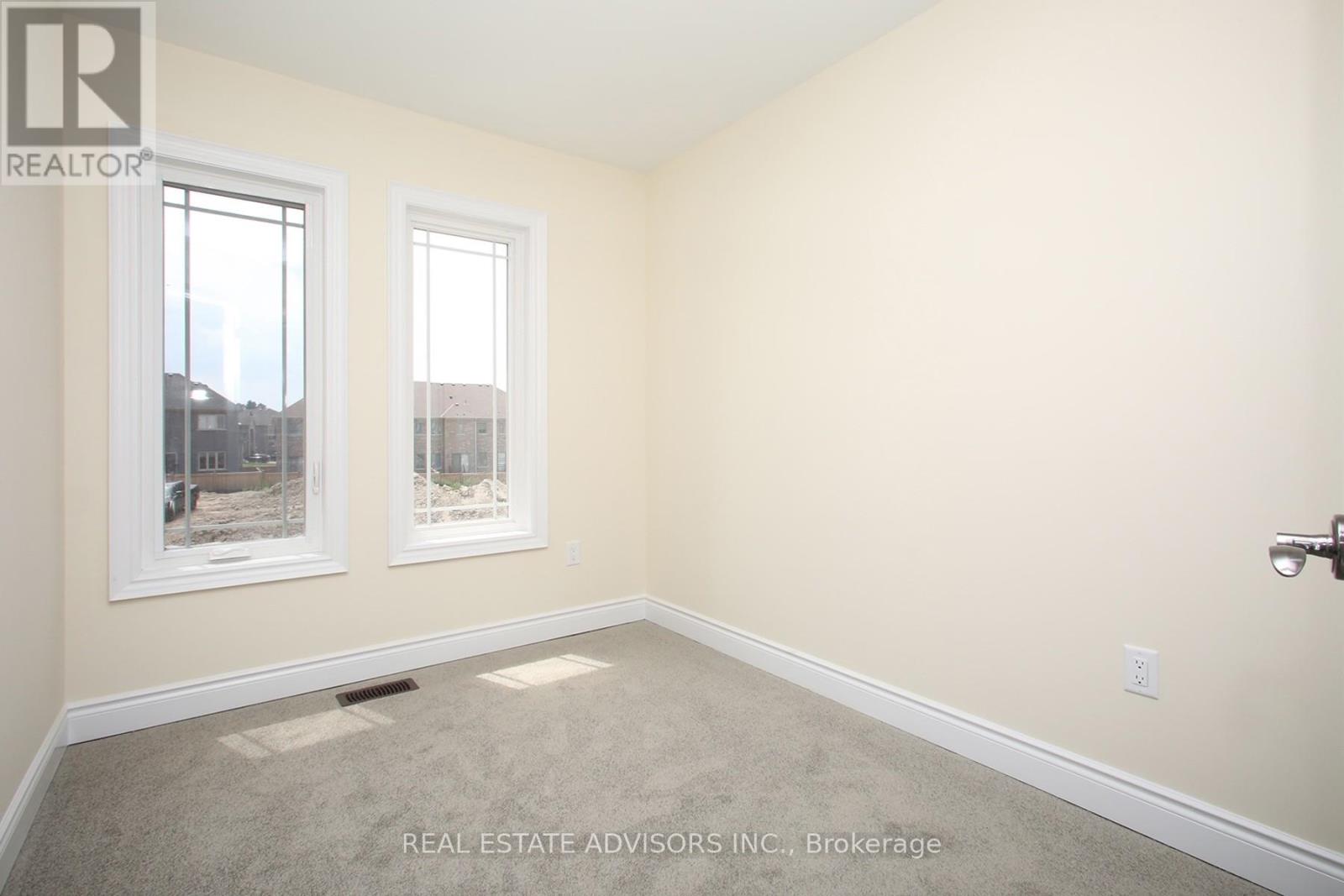 12 Elgin Court, Bradford West Gwillimbury (Bradford), Ontario  L3Z 4H7 - Photo 5 - N13793802