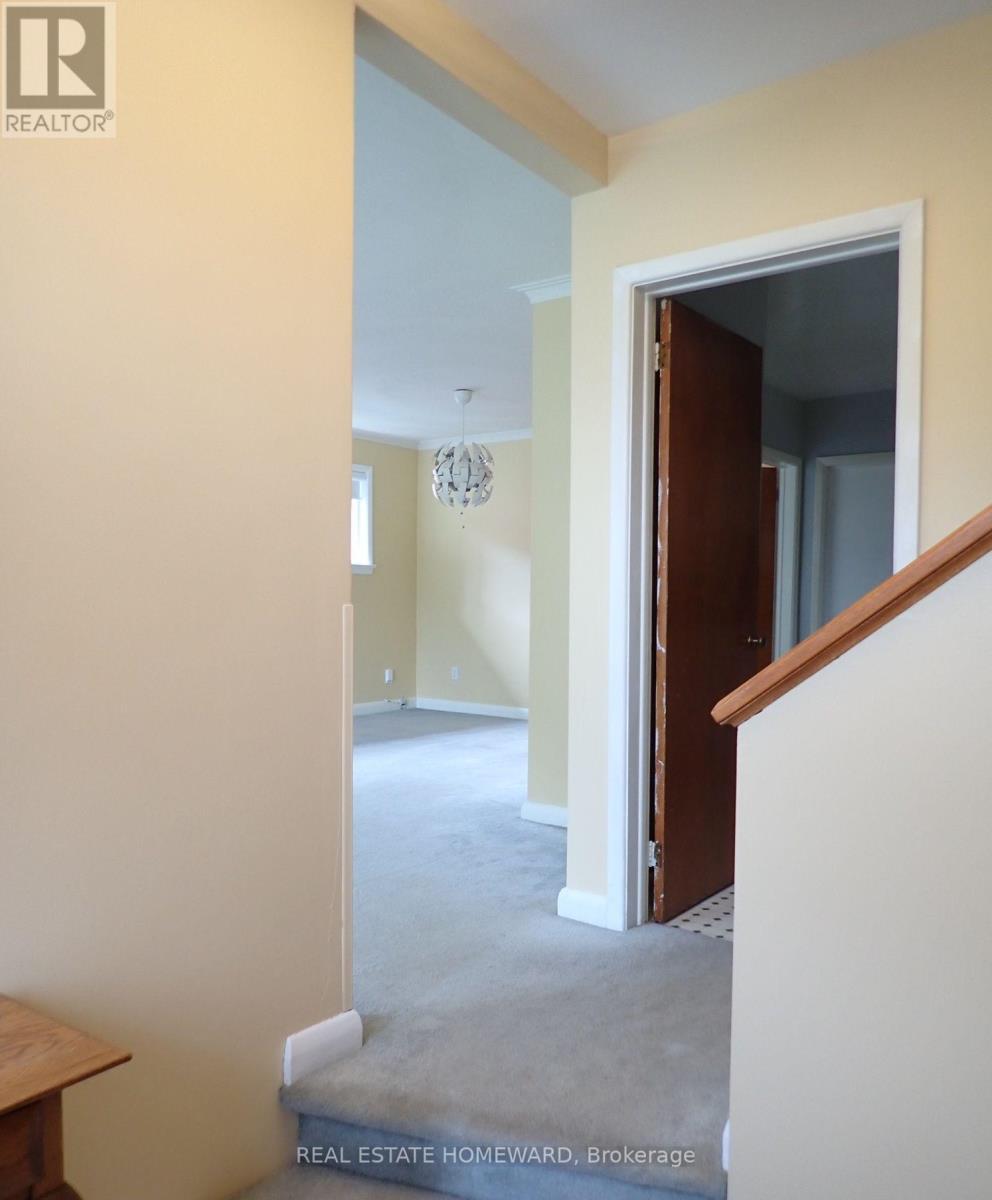 Front - 56 Perivale Crescent, Toronto, Ontario  M1J 2C3 - Photo 5 - E13622004