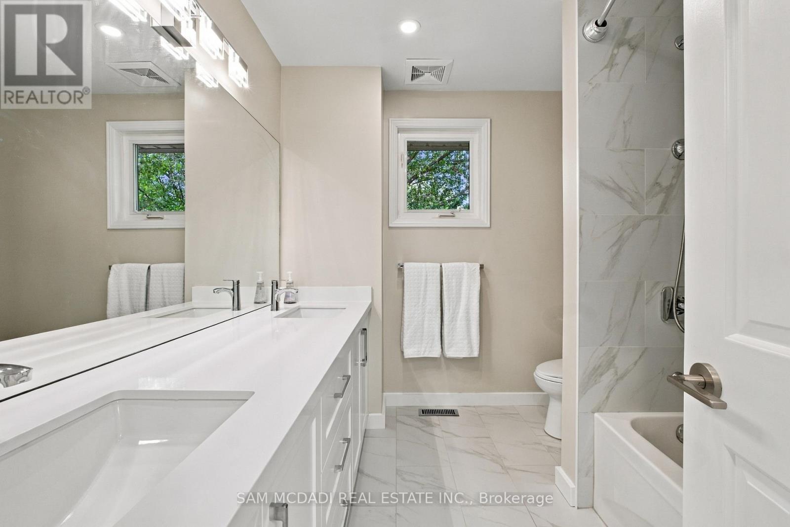 1664 Howat Crescent, Mississauga, Ontario  L5J 4G5 - Photo 22 - W13793730