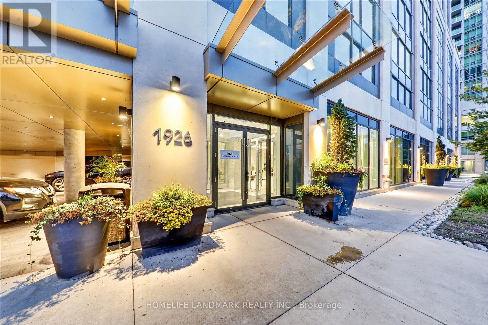 2505 - 1926 Lakeshore Boulevard W, Toronto, Ontario  M6S 1A1 - Photo 3 - W13793754
