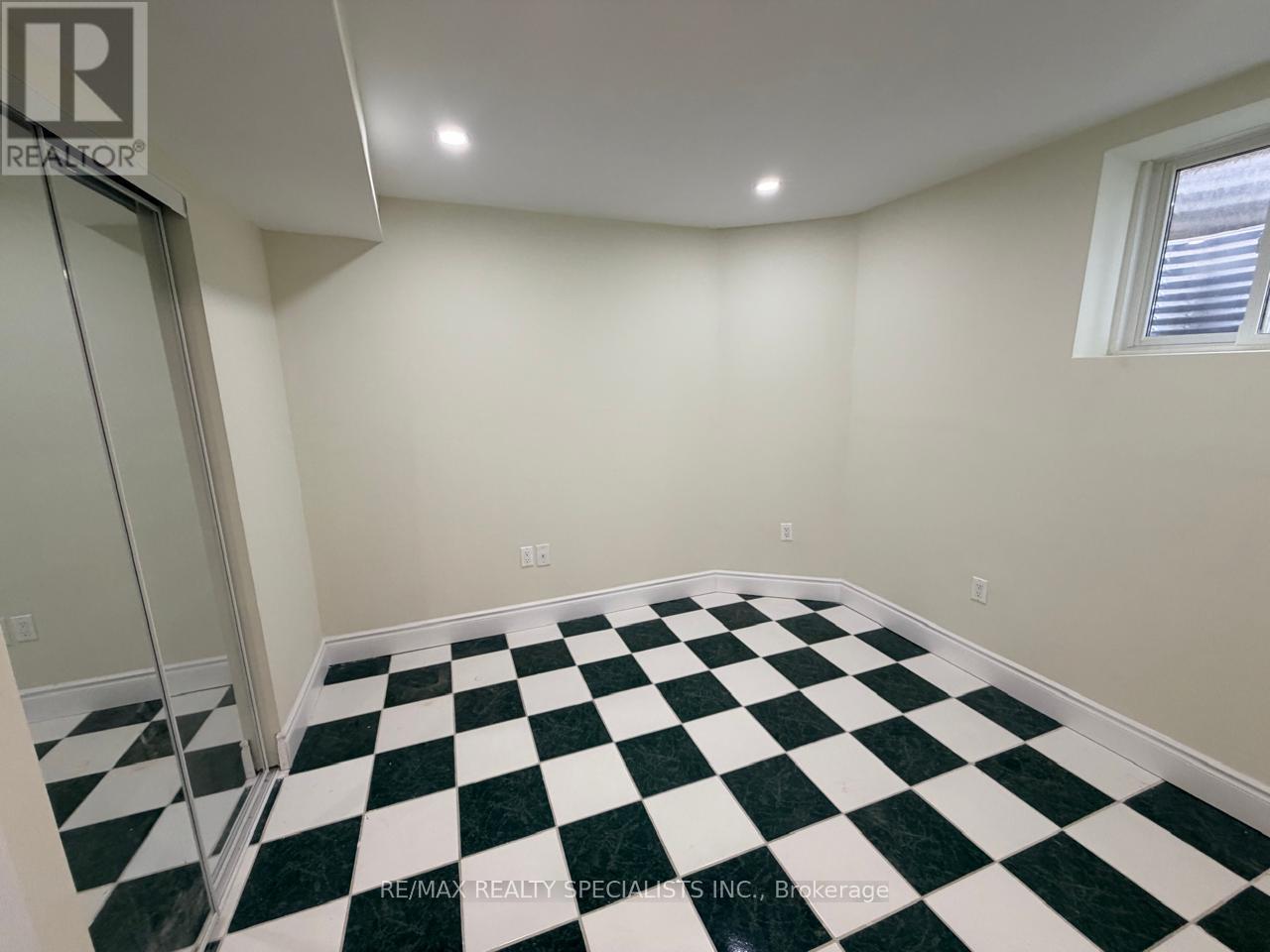 828 Cardington Street, Mississauga (East Credit), Ontario  L5V 1Z6 - Photo 15 - W13793792