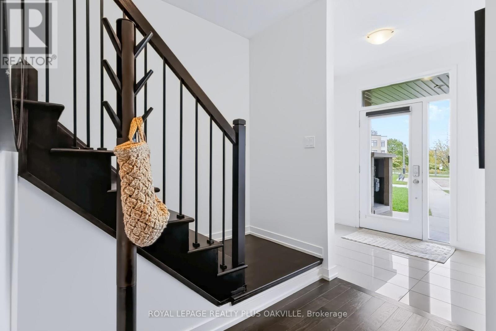 5 - 211 Squire Crescent, Oakville, Ontario L6H 0L8 - Photo 10 - W13793814