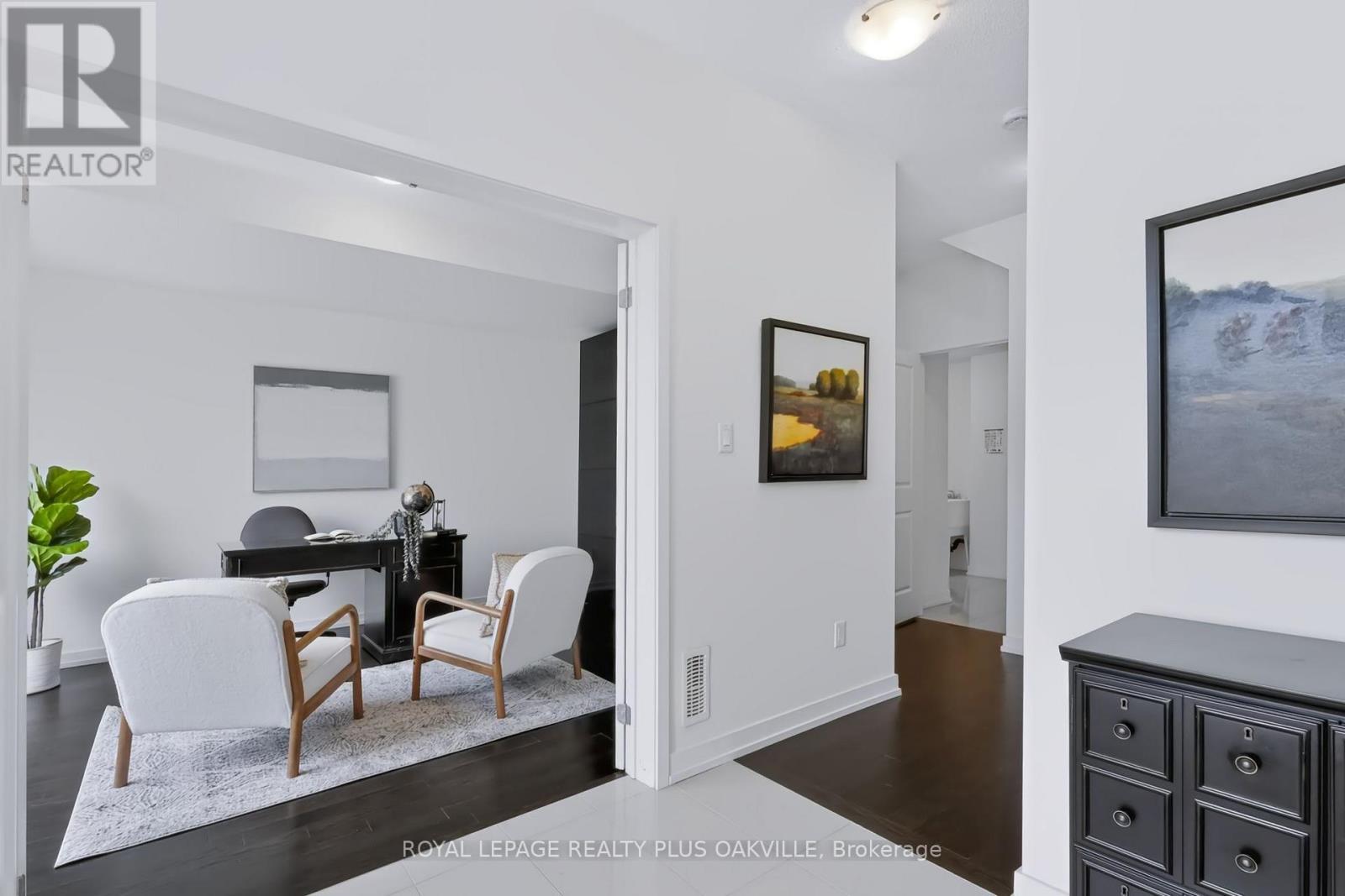 5 - 211 Squire Crescent, Oakville, Ontario L6H 0L8 - Photo 7 - W13793814