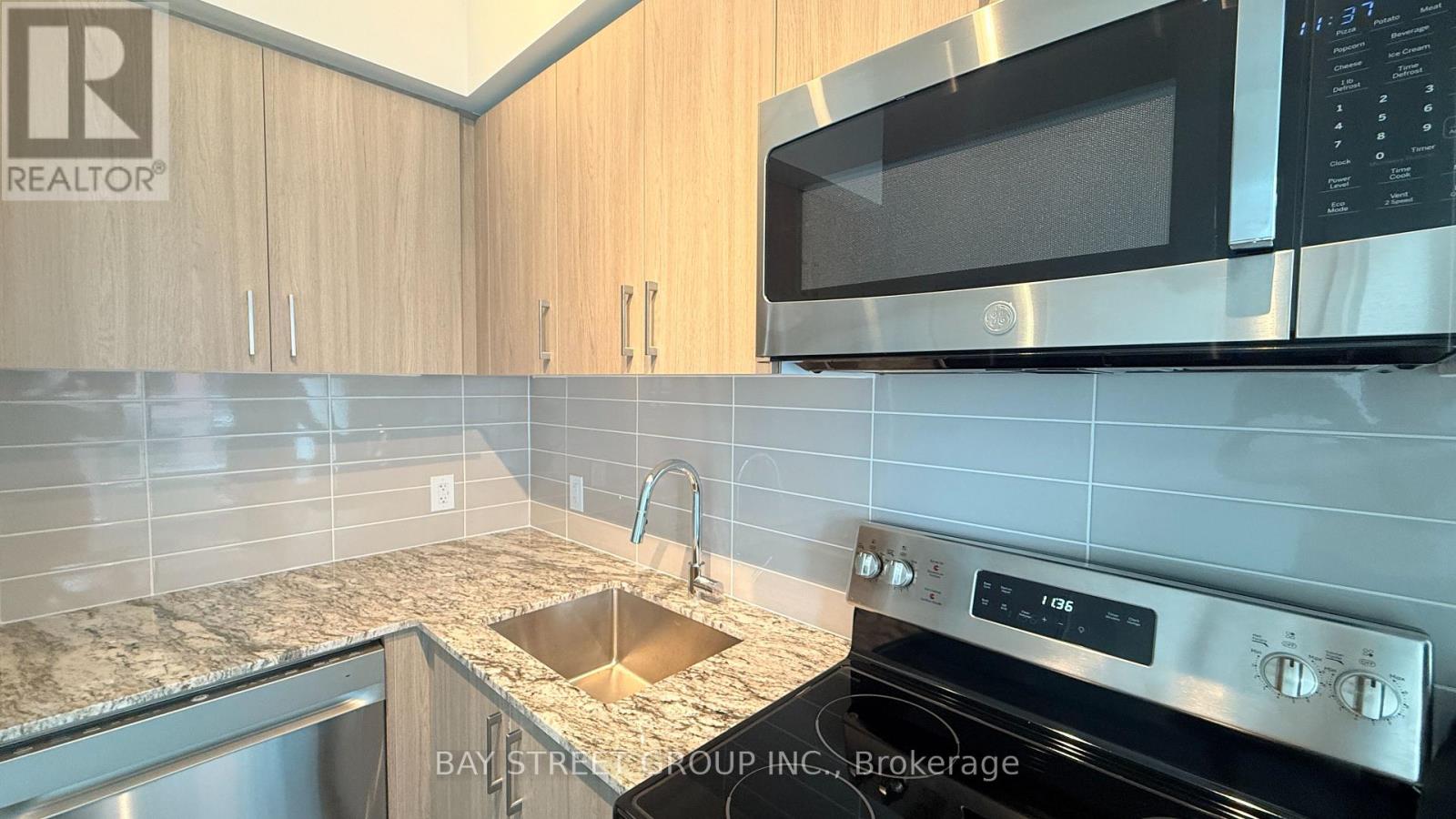 2312 - 4010 Eglinton Avenue W, Toronto, Ontario M9A 0G5 - Photo 6 - W13793894