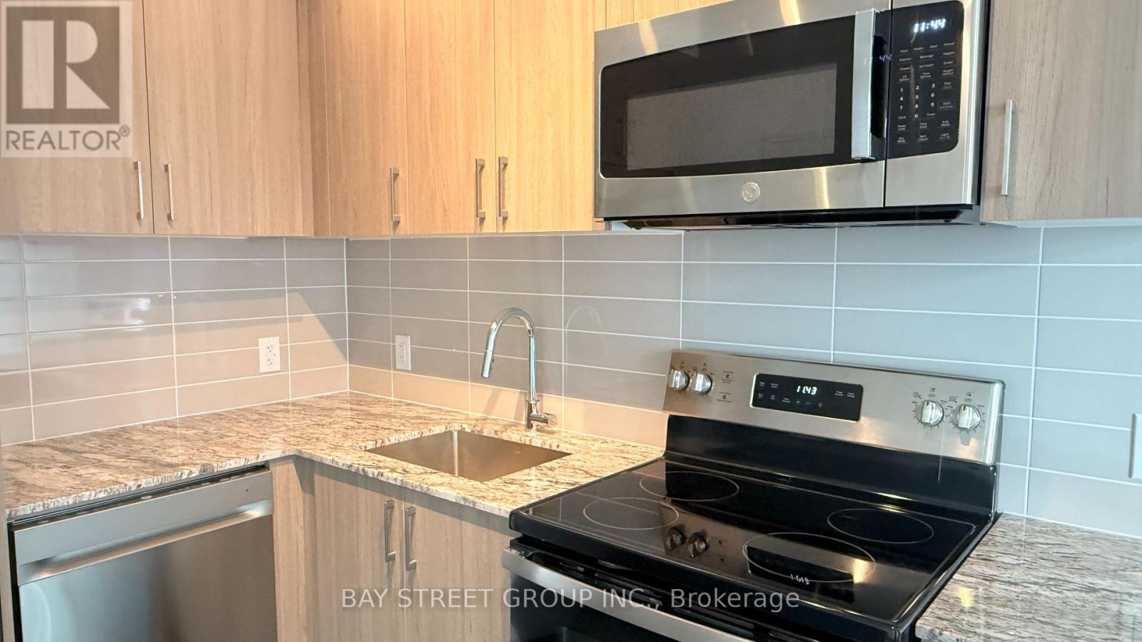 2312 - 4010 EGLINTON AVENUE W