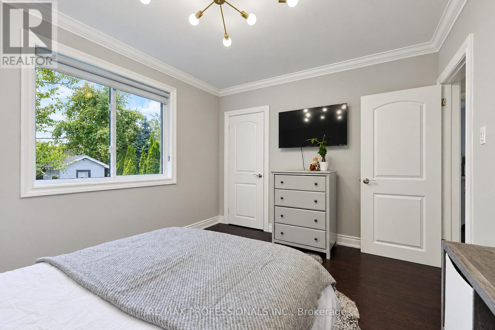 55 Rayside Drive, Toronto, Ontario  M9C 1S9 - Photo 25 - W13793908