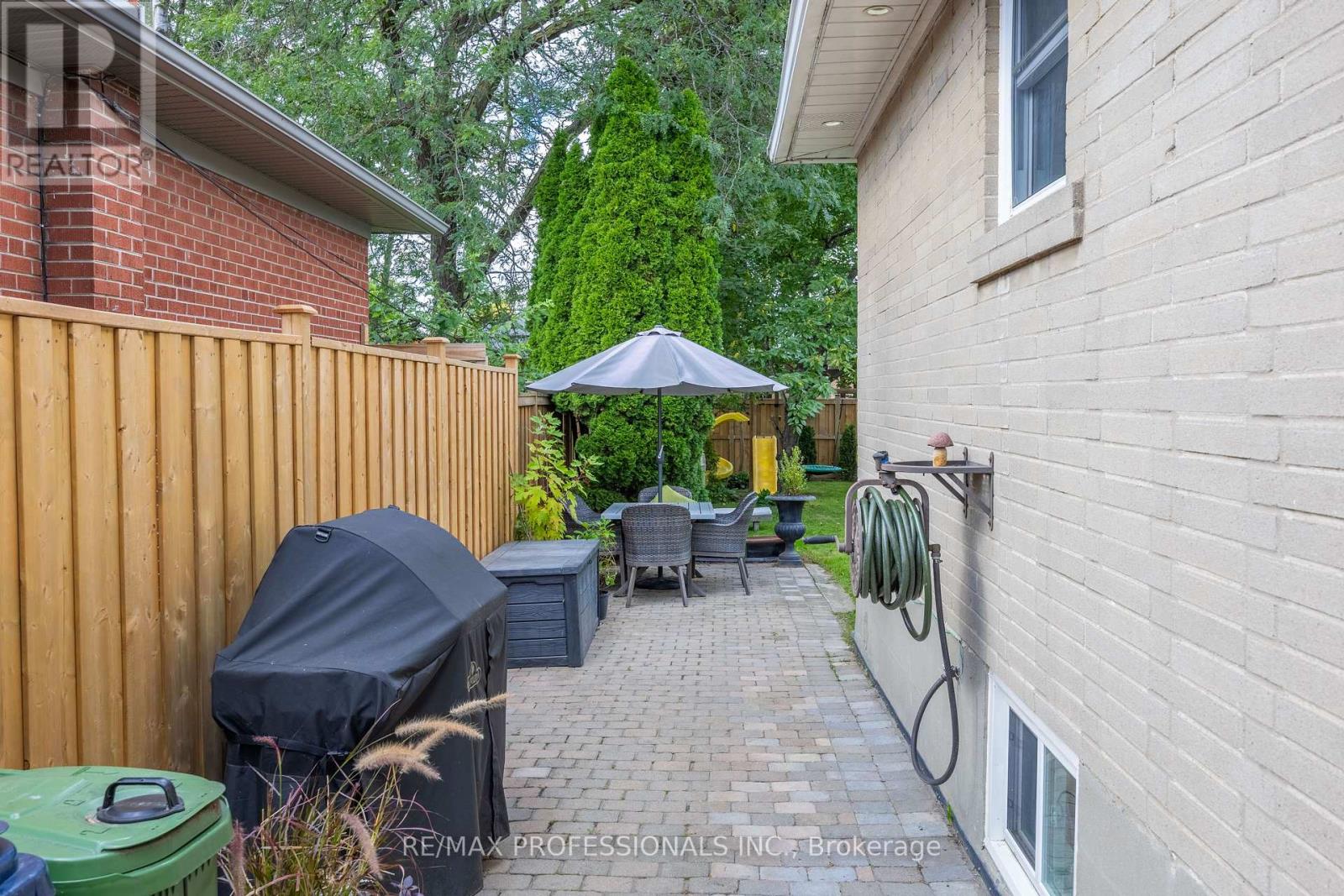 55 Rayside Drive, Toronto, Ontario  M9C 1S9 - Photo 42 - W13793908