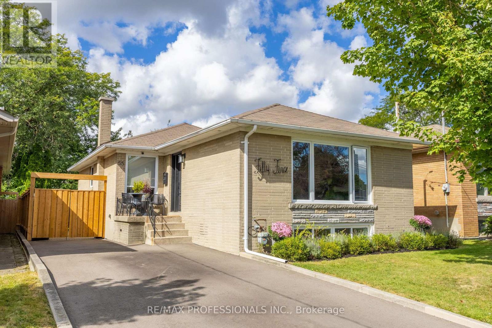 55 Rayside Drive, Toronto, Ontario  M9C 1S9 - Photo 45 - W13793908