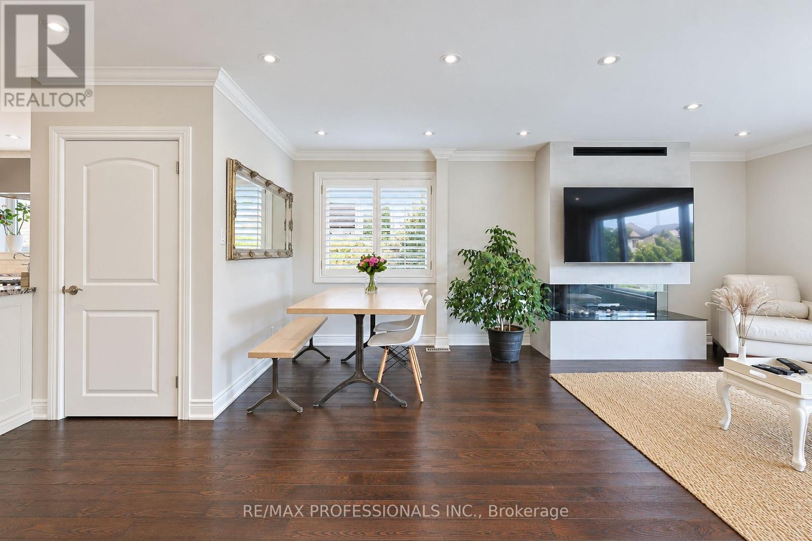 55 Rayside Drive, Toronto, Ontario  M9C 1S9 - Photo 5 - W13793908