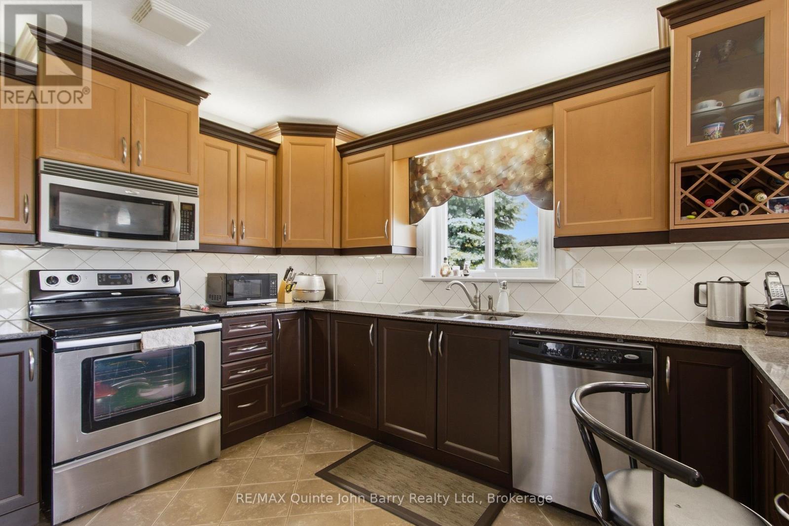 2 Pine Marsh Lane, Quinte West, Ontario  K8V 0A5 - Photo 13 - X13446390