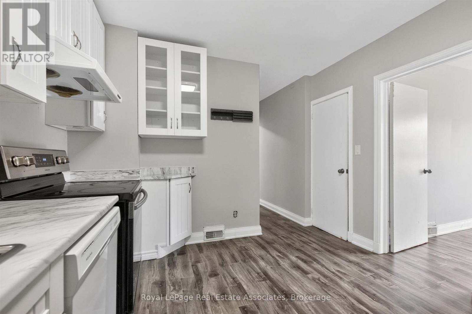 1072 Orchard Road, Mississauga, Ontario  L5E 2N9 - Photo 13 - W13786602