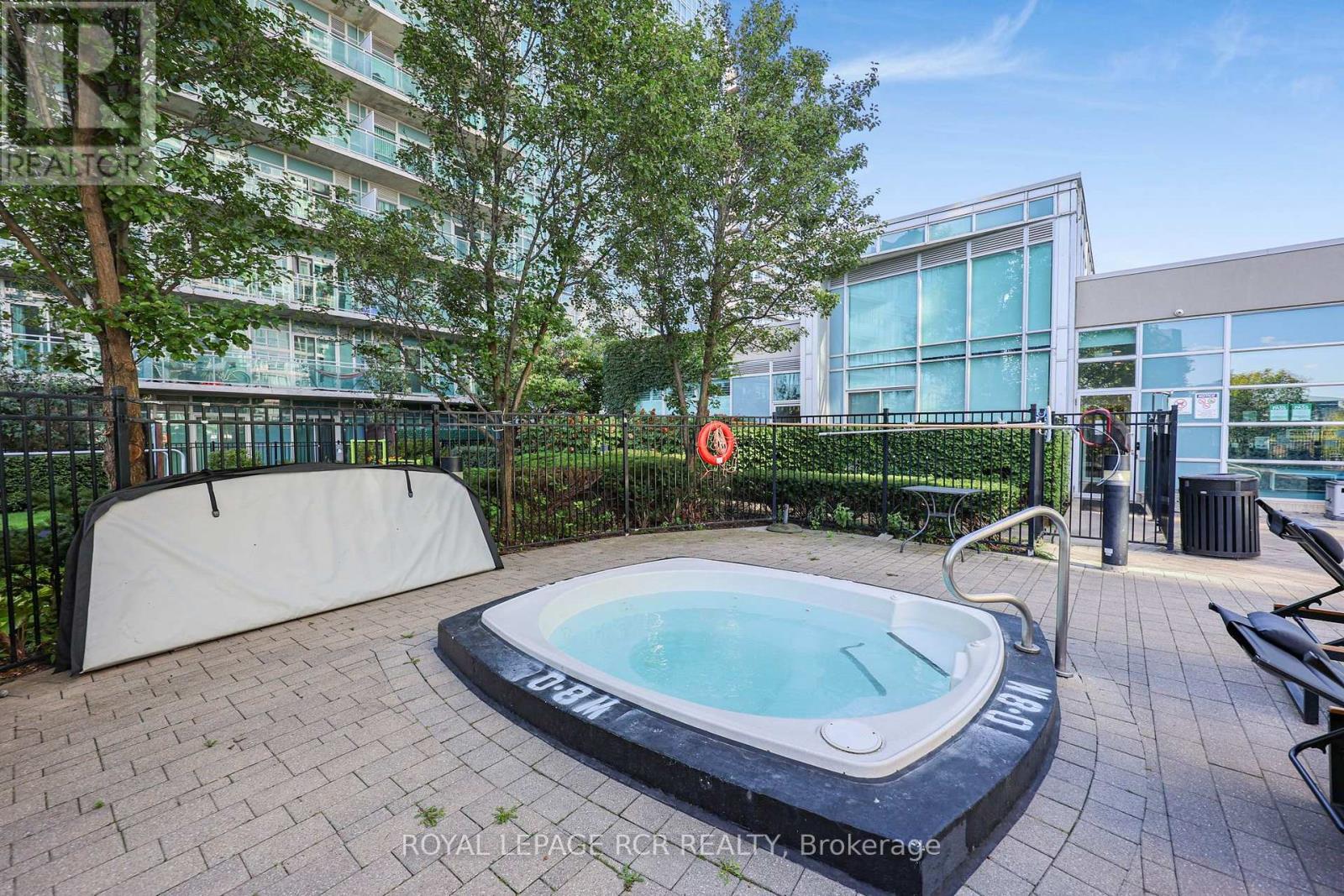 1022 - 165 Legion Road N, Toronto, Ontario  M8Y 0B3 - Photo 39 - W13789030