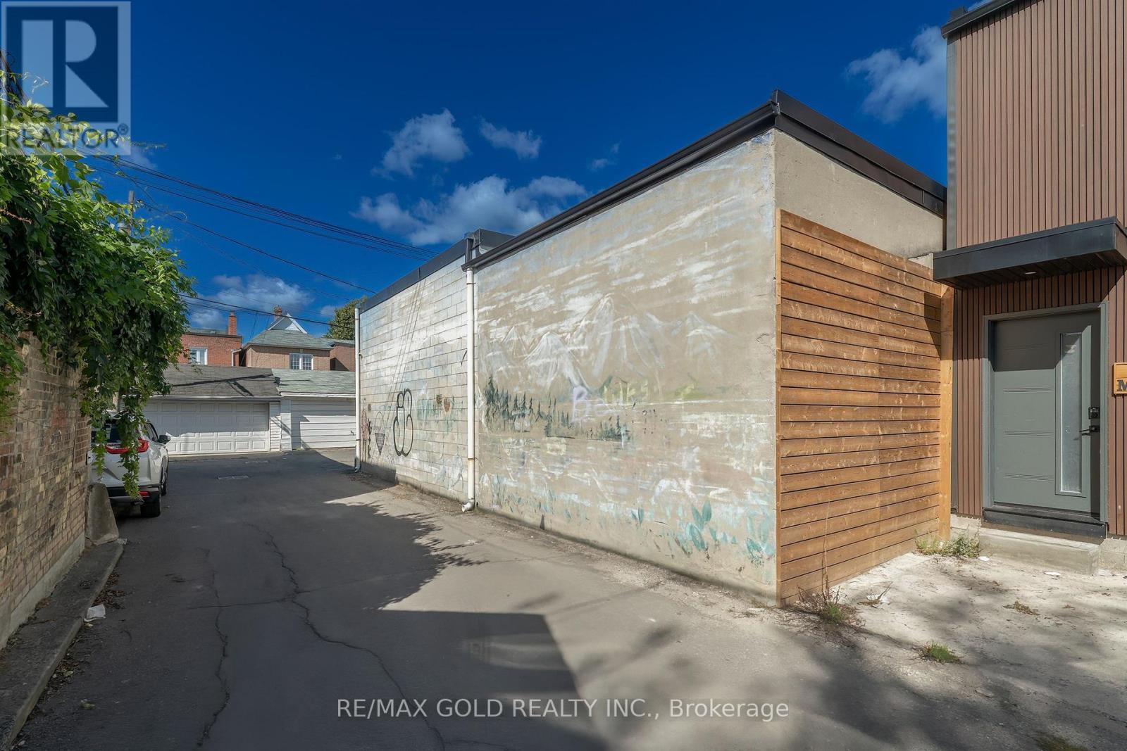 131r Millicent Street, Toronto, Ontario  M6H 1W3 - Photo 4 - W13792634