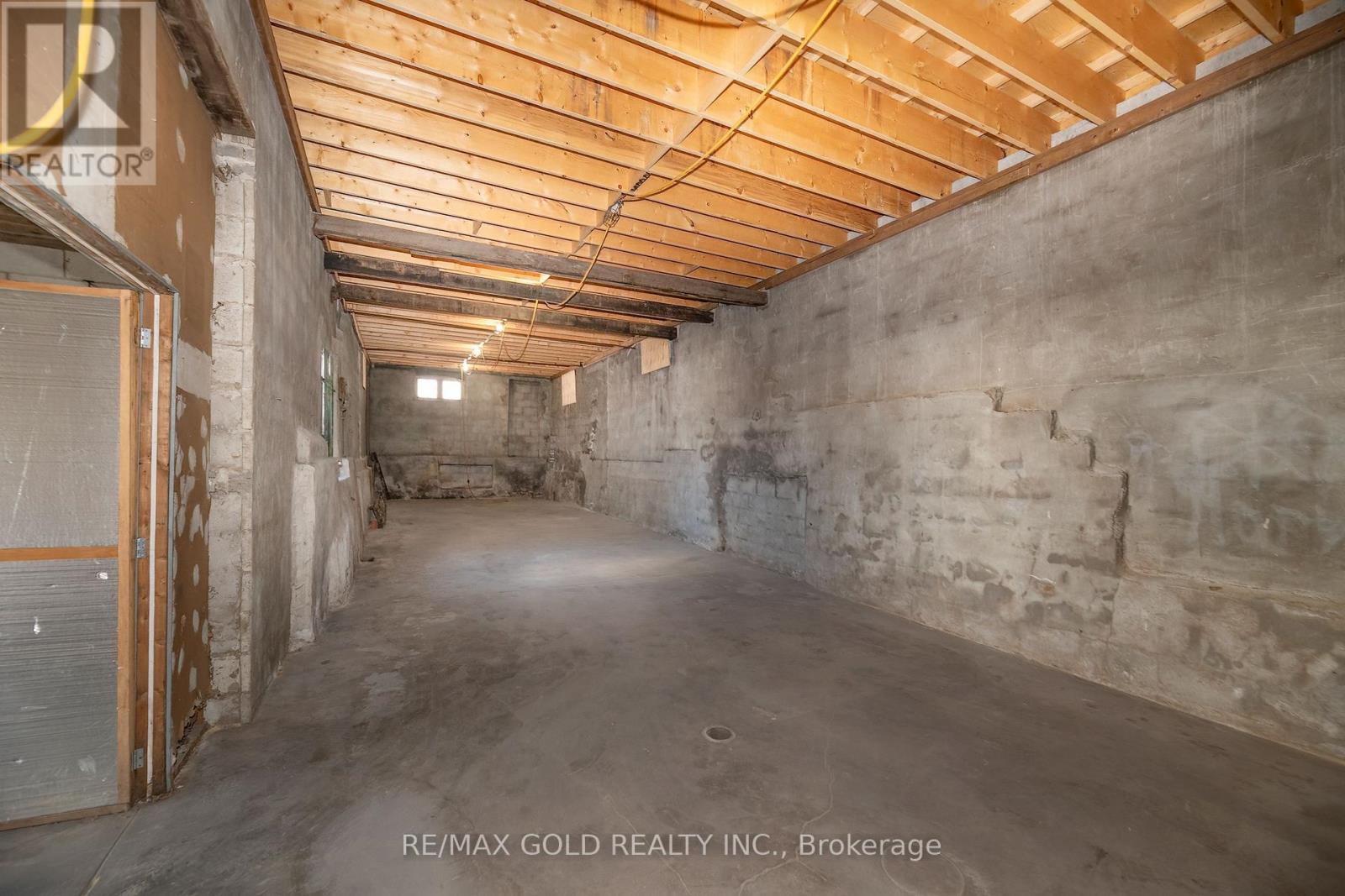131r Millicent Street, Toronto, Ontario  M6H 1W3 - Photo 6 - W13792634