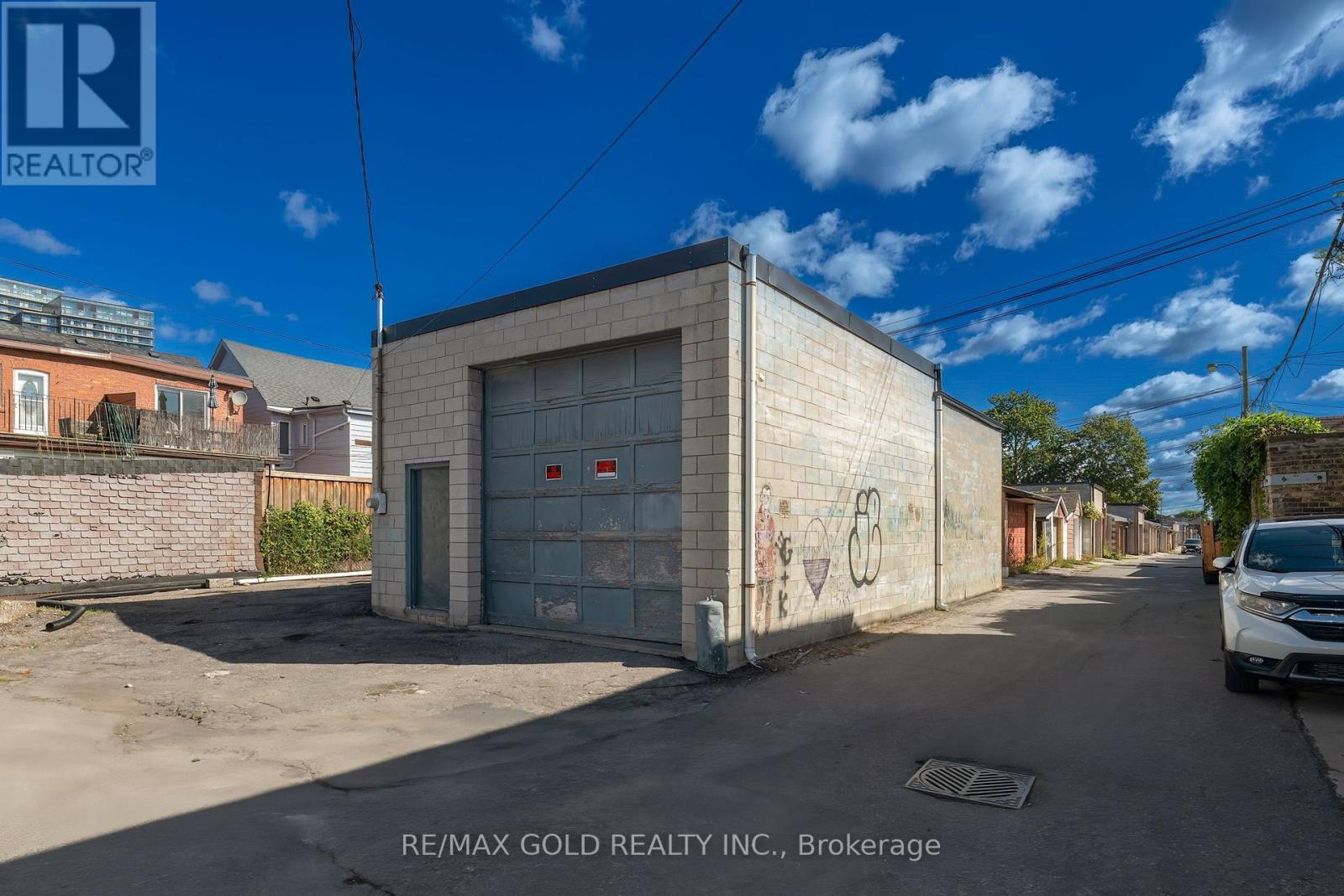 131r Millicent Street, Toronto, Ontario  M6H 1W3 - Photo 4 - W13792622