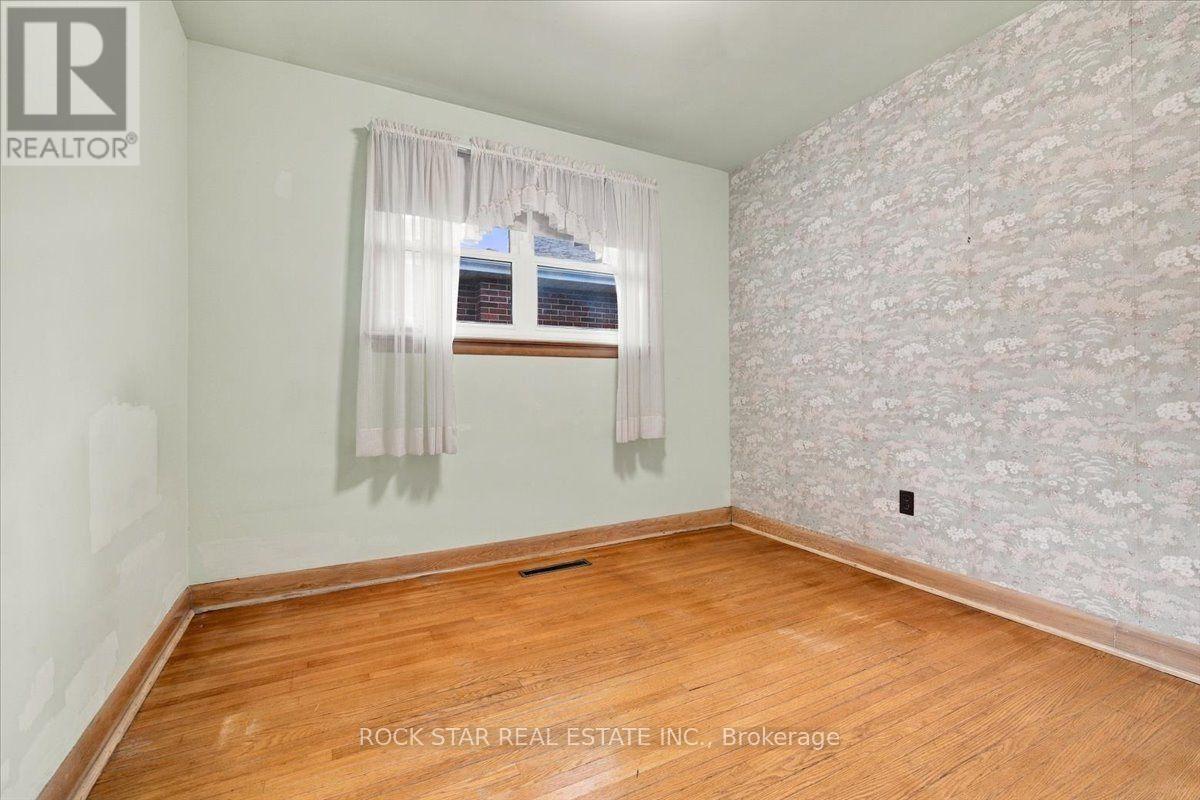 212 West 33rd Street, Hamilton, Ontario  L9C 5J5 - Photo 25 - X13793672