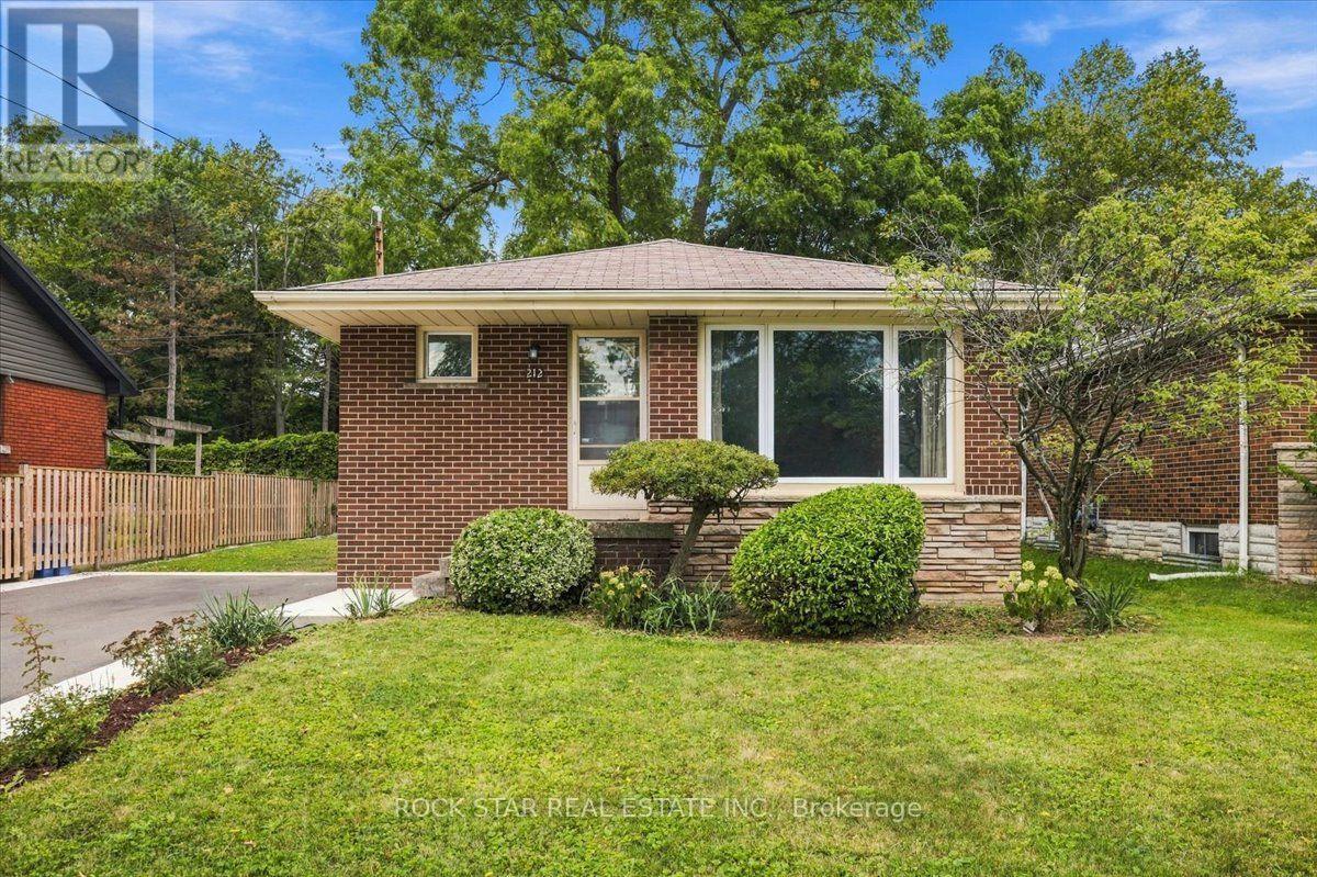 212 West 33rd Street, Hamilton, Ontario  L9C 5J5 - Photo 3 - X13793672