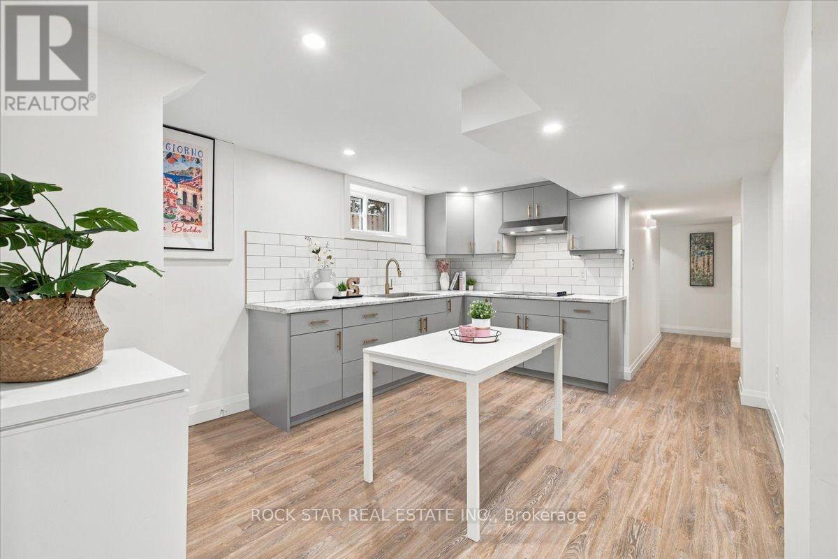 212 West 33rd Street, Hamilton, Ontario  L9C 5J5 - Photo 7 - X13793672