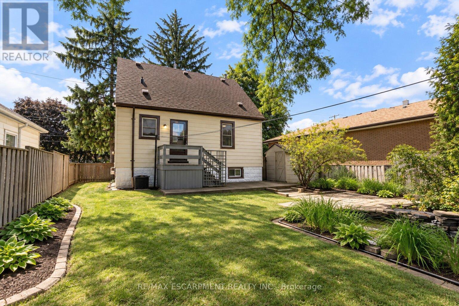 269 Queensdale Avenue E, Hamilton, Ontario  L9A 1L3 - Photo 2 - X13793790