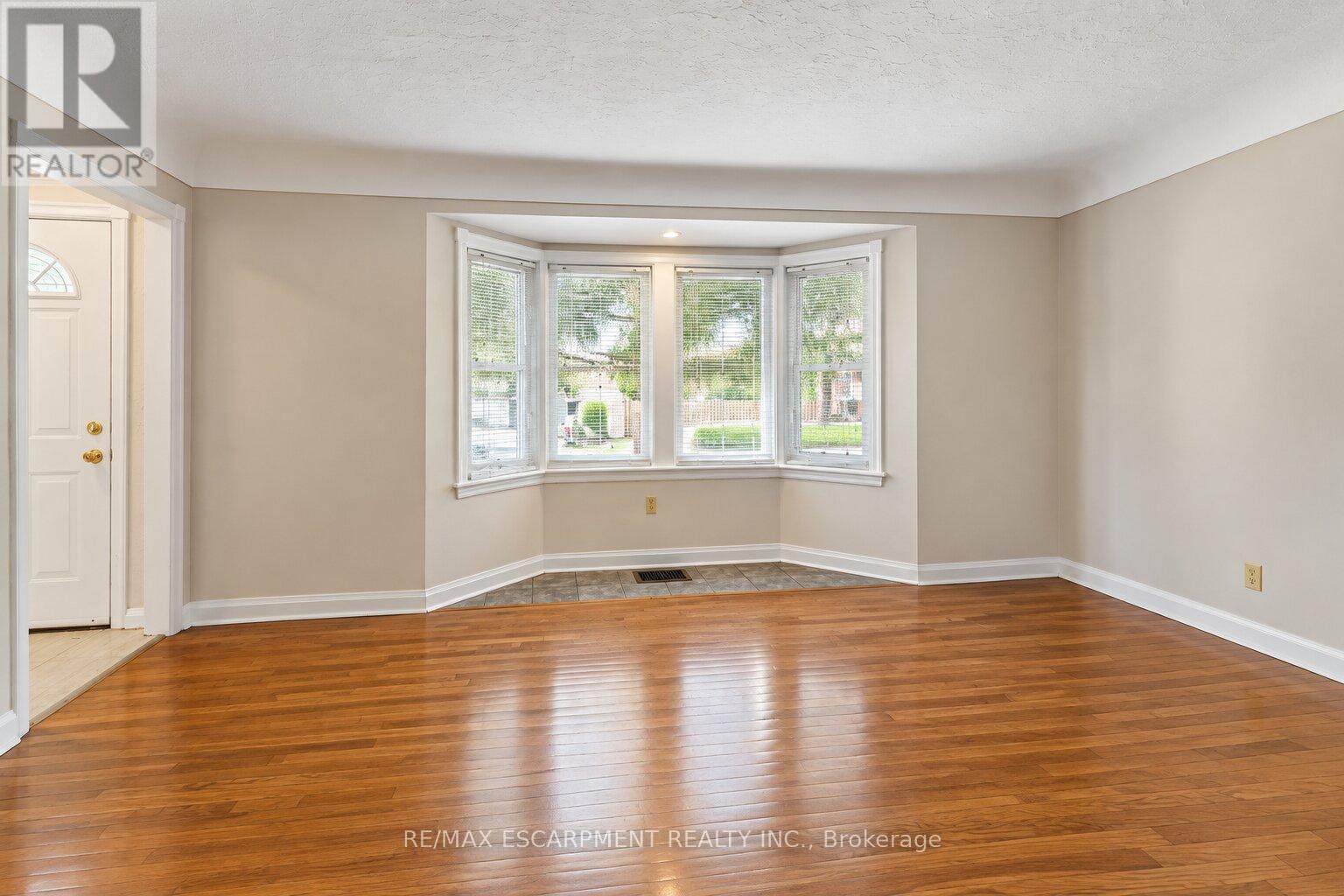 269 Queensdale Avenue E, Hamilton, Ontario  L9A 1L3 - Photo 23 - X13793790