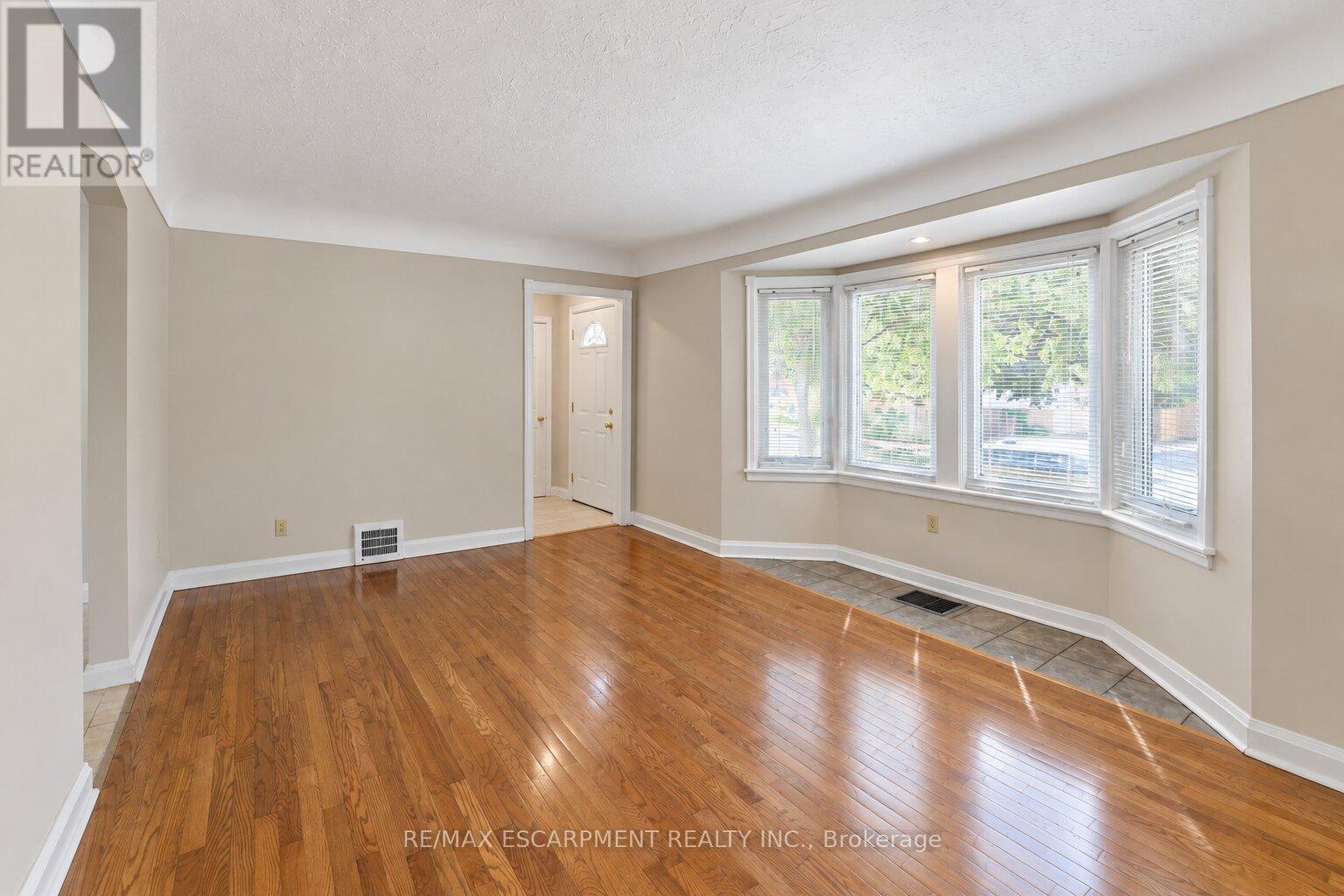 269 Queensdale Avenue E, Hamilton, Ontario  L9A 1L3 - Photo 25 - X13793790