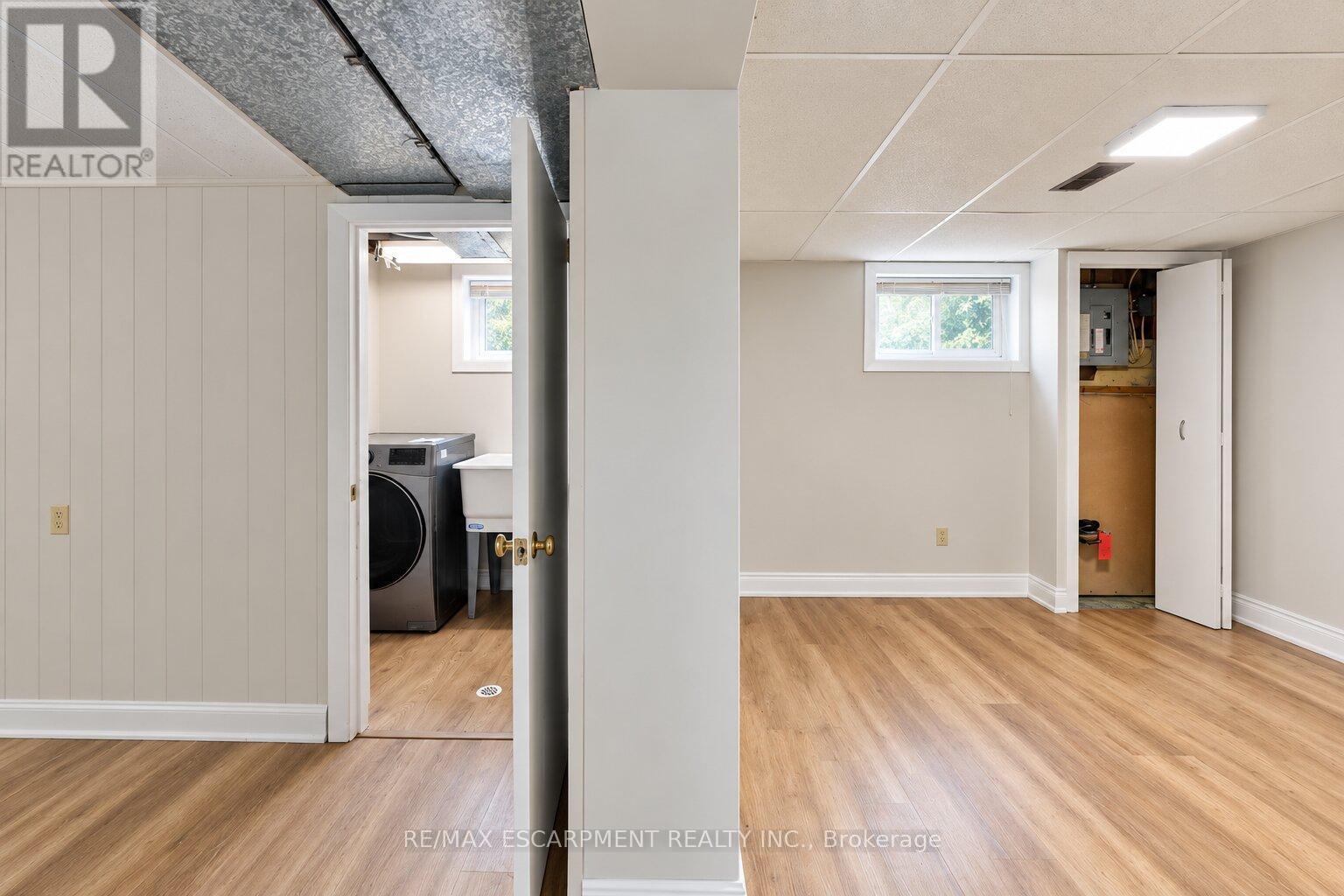 269 Queensdale Avenue E, Hamilton, Ontario  L9A 1L3 - Photo 31 - X13793790