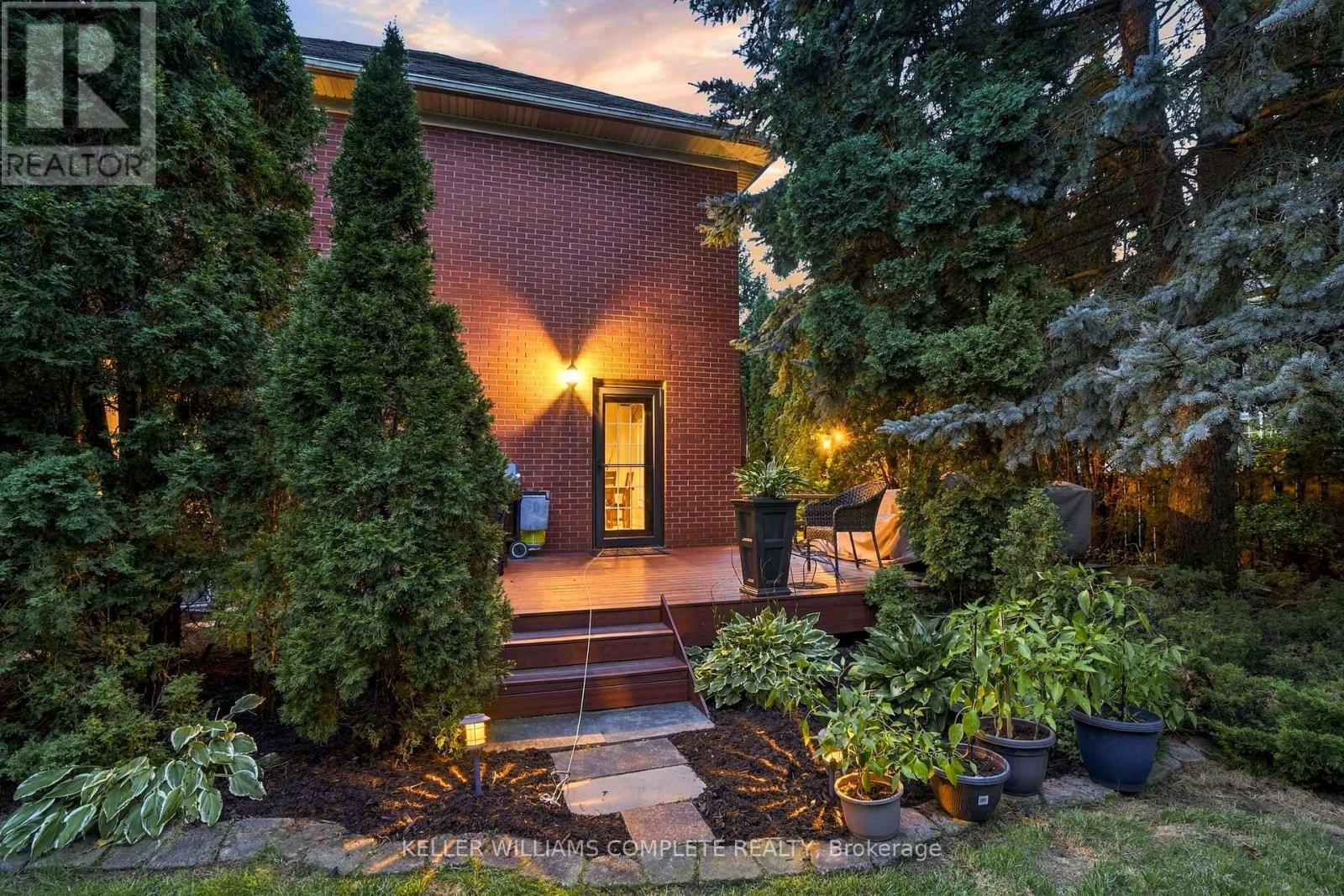 359 Sunnymeade Drive, Hamilton, Ontario  L9G 4L2 - Photo 43 - X13793880
