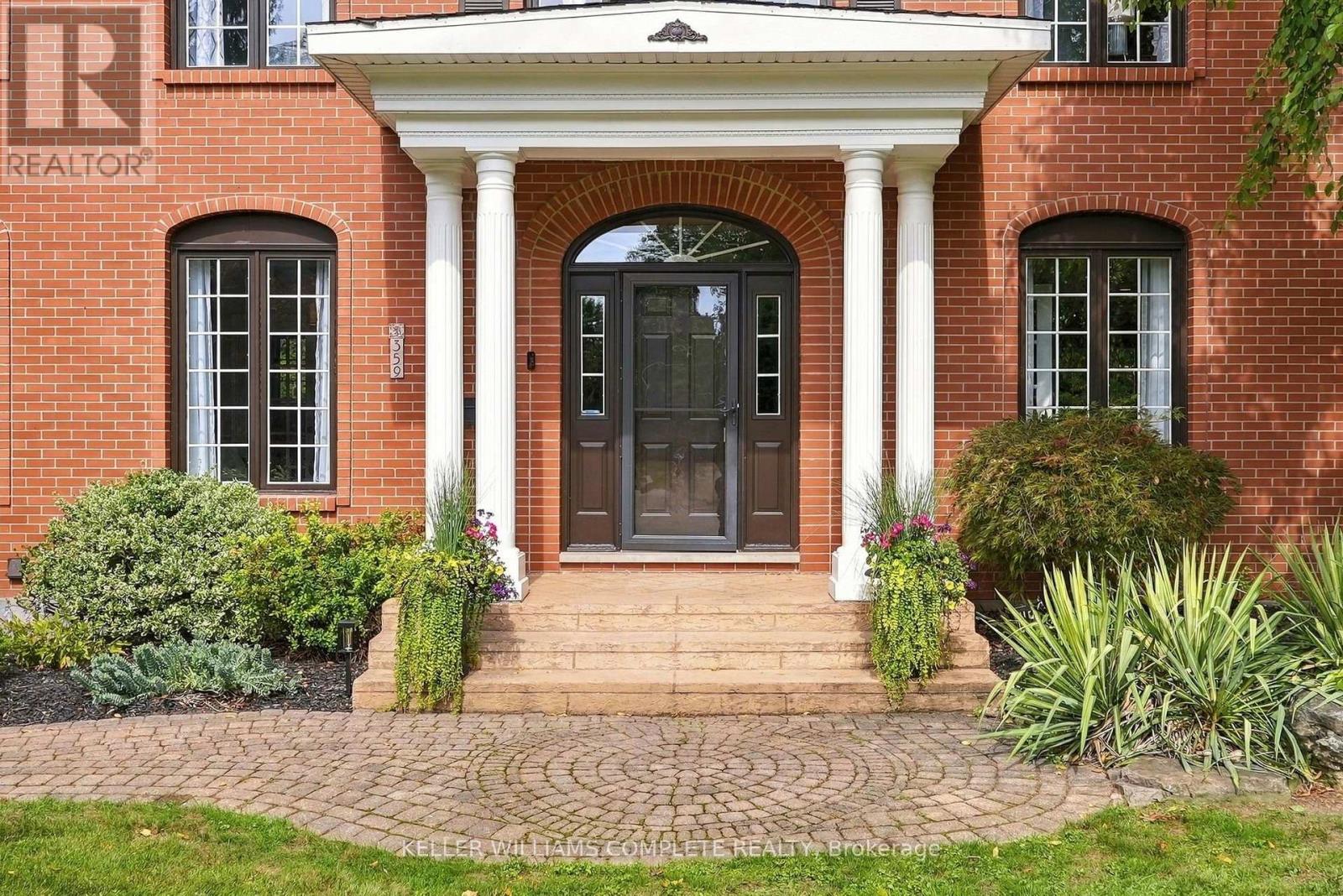 359 Sunnymeade Drive, Hamilton, Ontario  L9G 4L2 - Photo 7 - X13793880