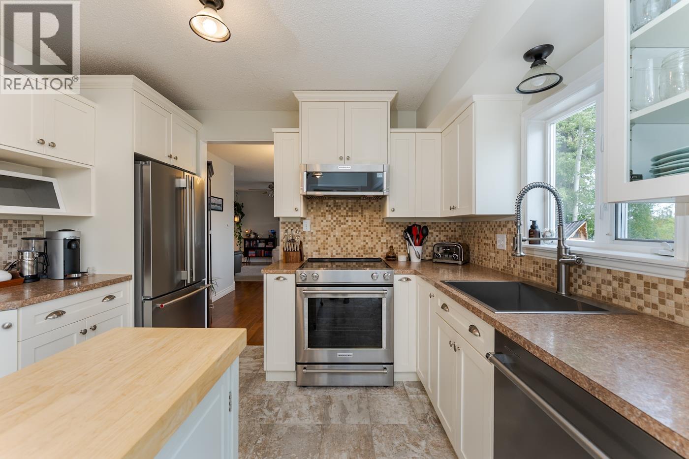 27180 Ness Lake Road, Ness Lake, British Columbia  V2K 5M9 - Photo 4 - R3166267