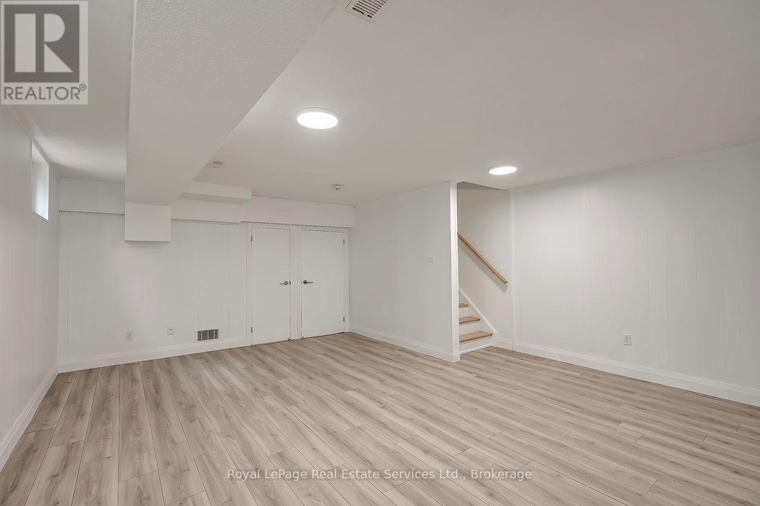 2403 Delkus Crescent, Mississauga, Ontario  L5A 1K8 - Photo 24 - W13793308