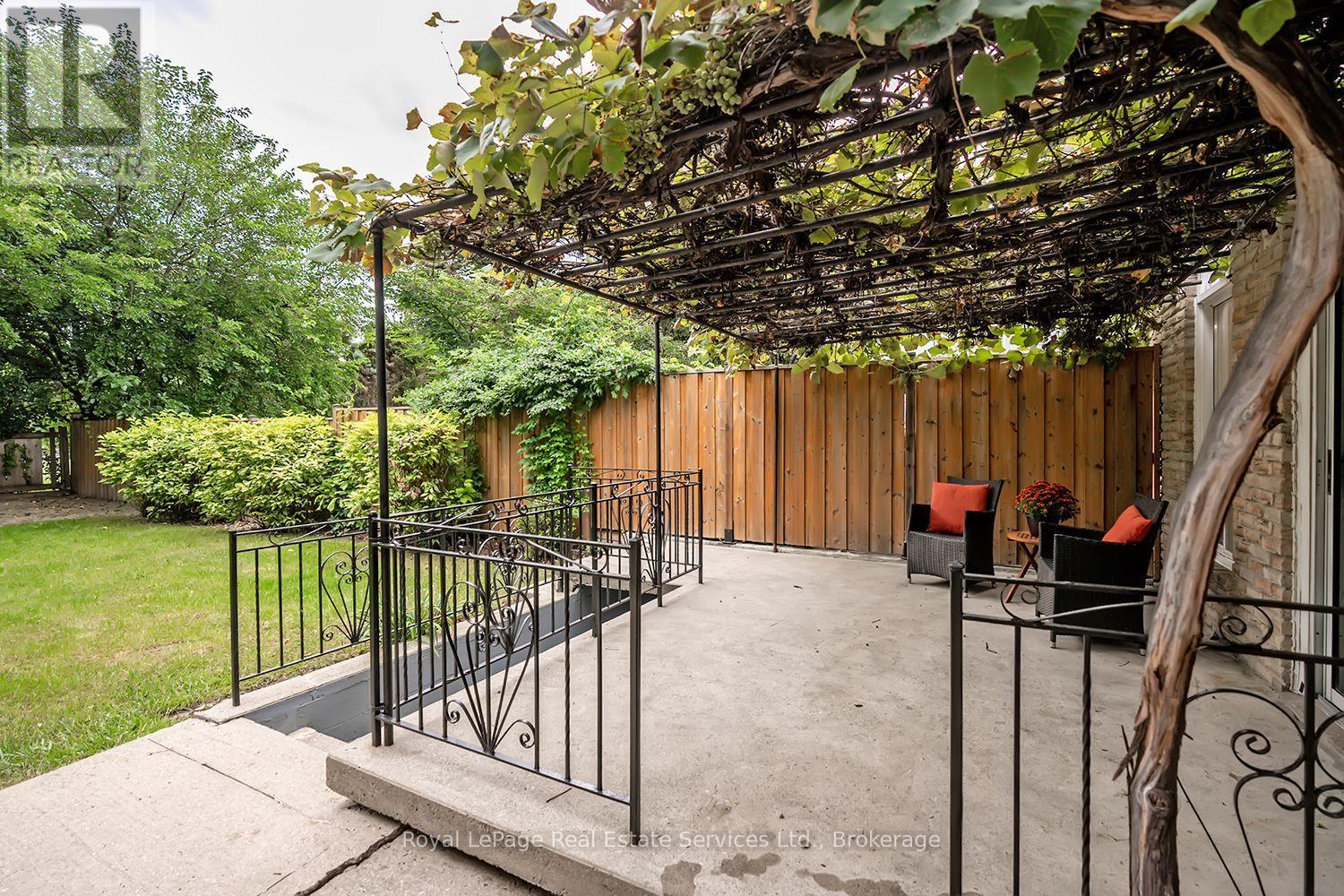 2403 Delkus Crescent, Mississauga, Ontario  L5A 1K8 - Photo 31 - W13793308
