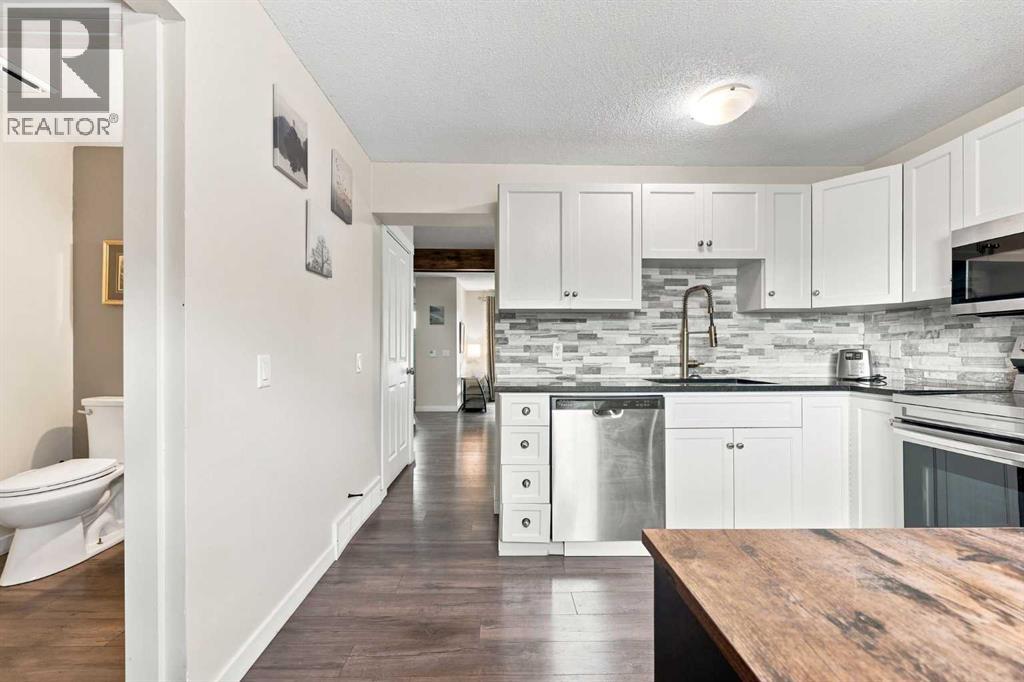 27 Erin Grove Close Se, Calgary, Alberta  T2B 2T4 - Photo 11 - A2343105