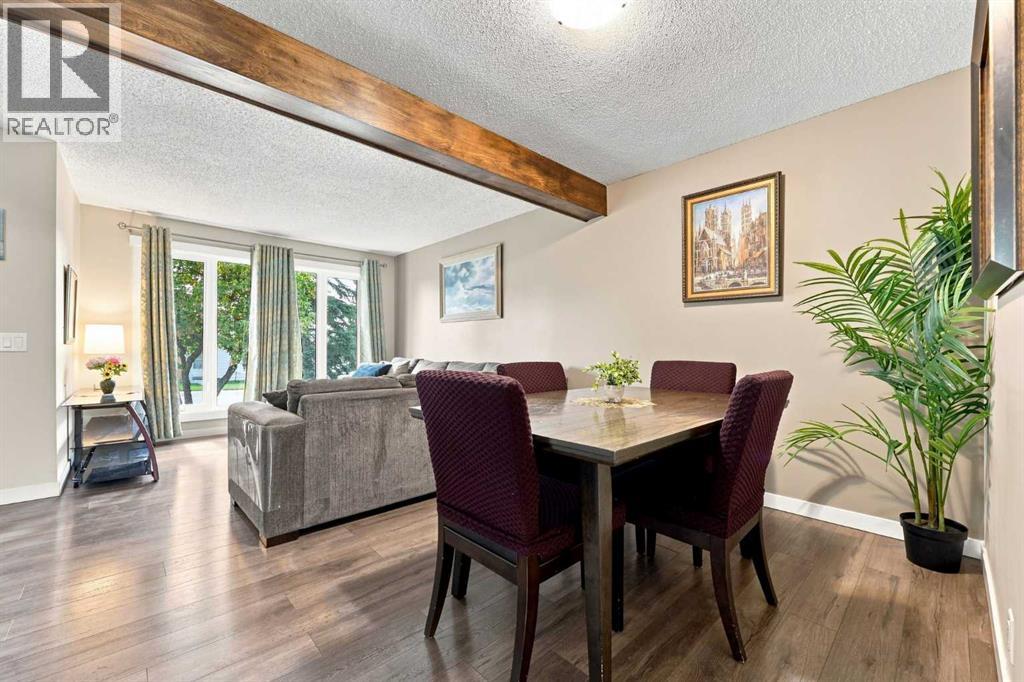 27 Erin Grove Close Se, Calgary, Alberta  T2B 2T4 - Photo 7 - A2343105