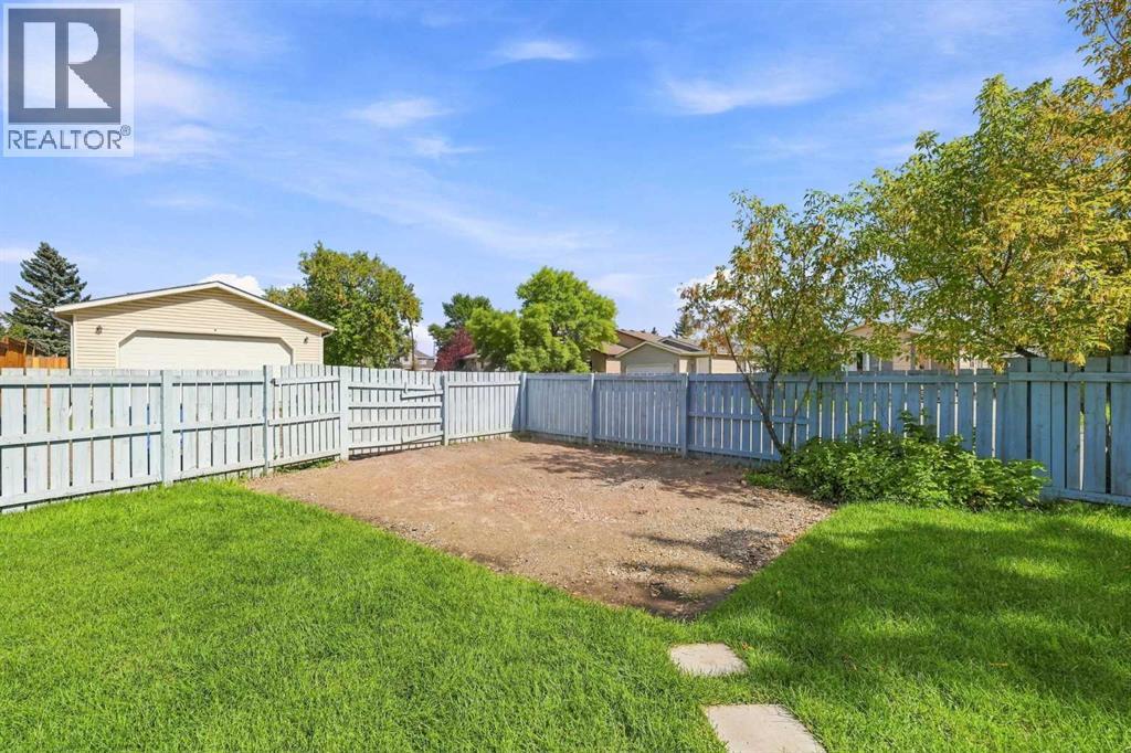 27 Erin Grove Close Se, Calgary, Alberta  T2B 2T4 - Photo 40 - A2343105