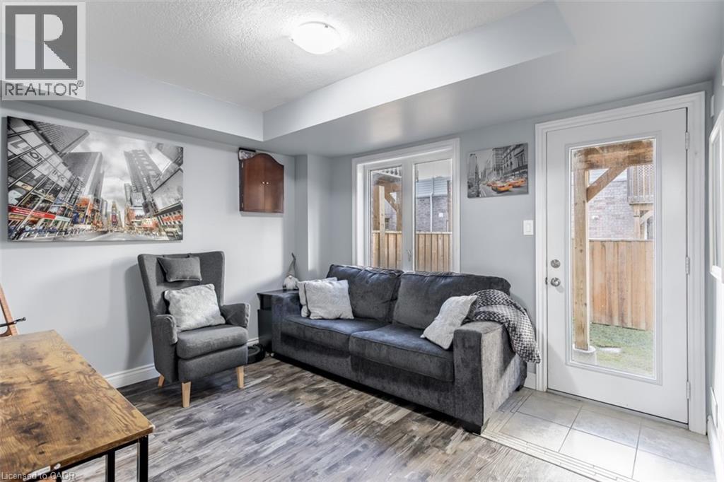 14 Kenridge Terrace, Stoney Creek, Ontario  L8J 0G4 - Photo 5 - 40850788