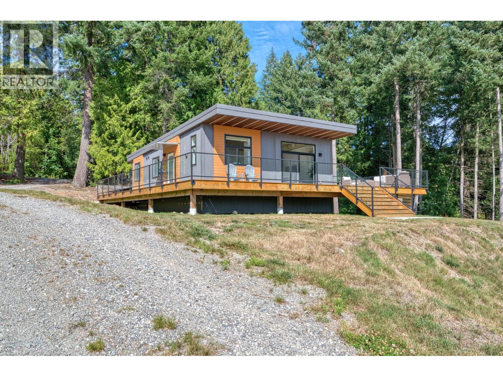 604 Woodland Avenue, Gibsons, British Columbia  V0N 1V1 - Photo 16 - R3166455