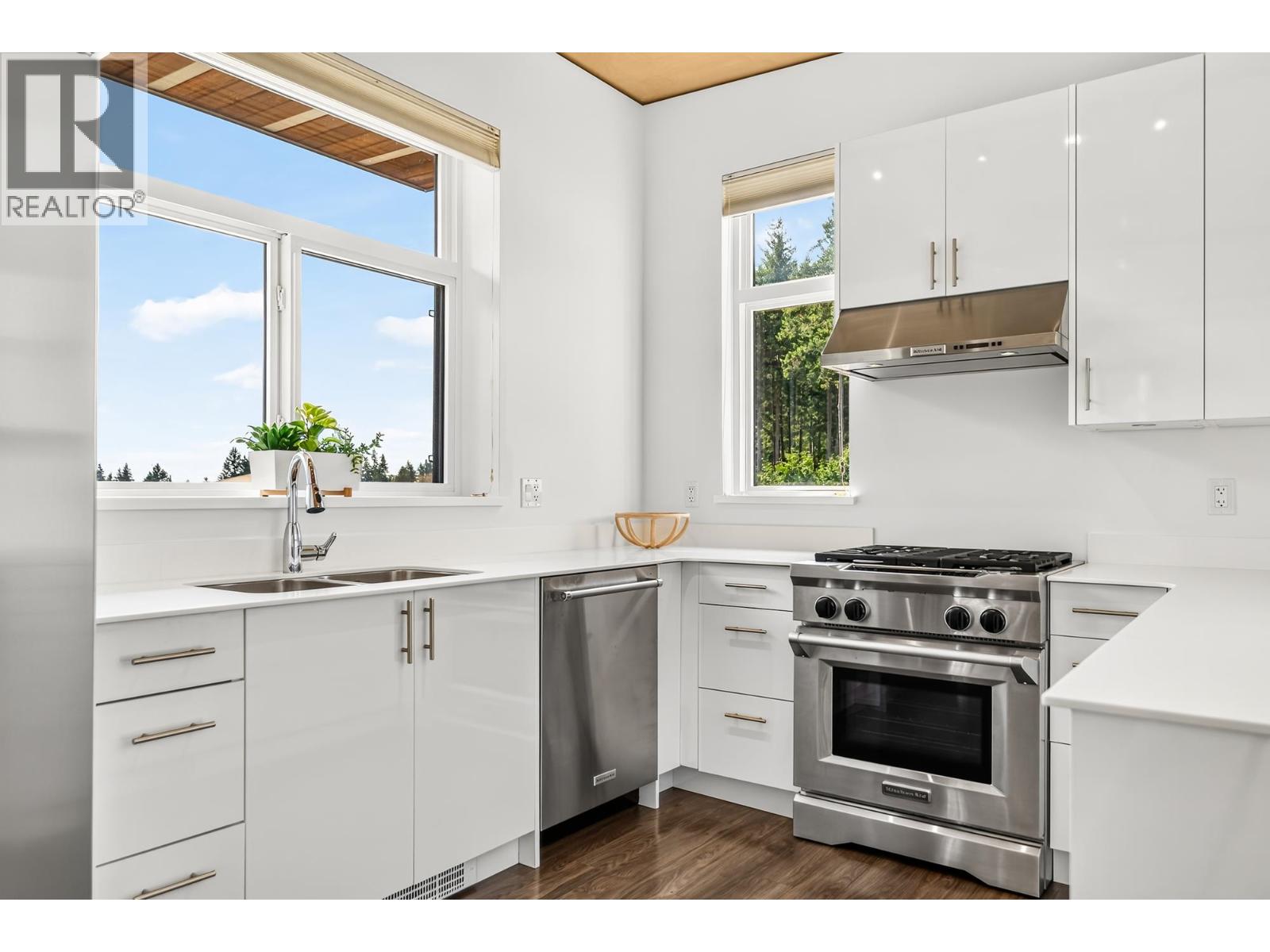 604 Woodland Avenue, Gibsons, British Columbia  V0N 1V1 - Photo 24 - R3166455