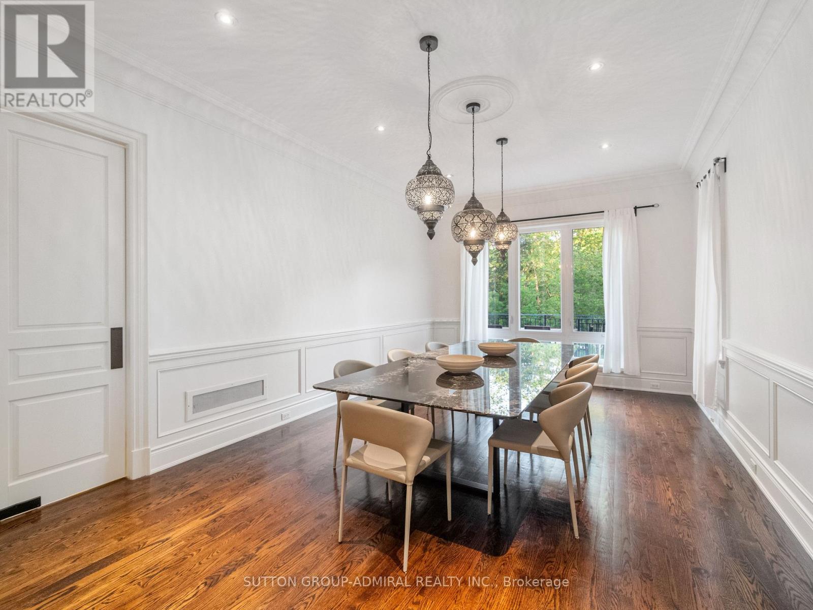 35 Wentworth Avenue, Toronto, Ontario  M2N 1T5 - Photo 12 - C13666090